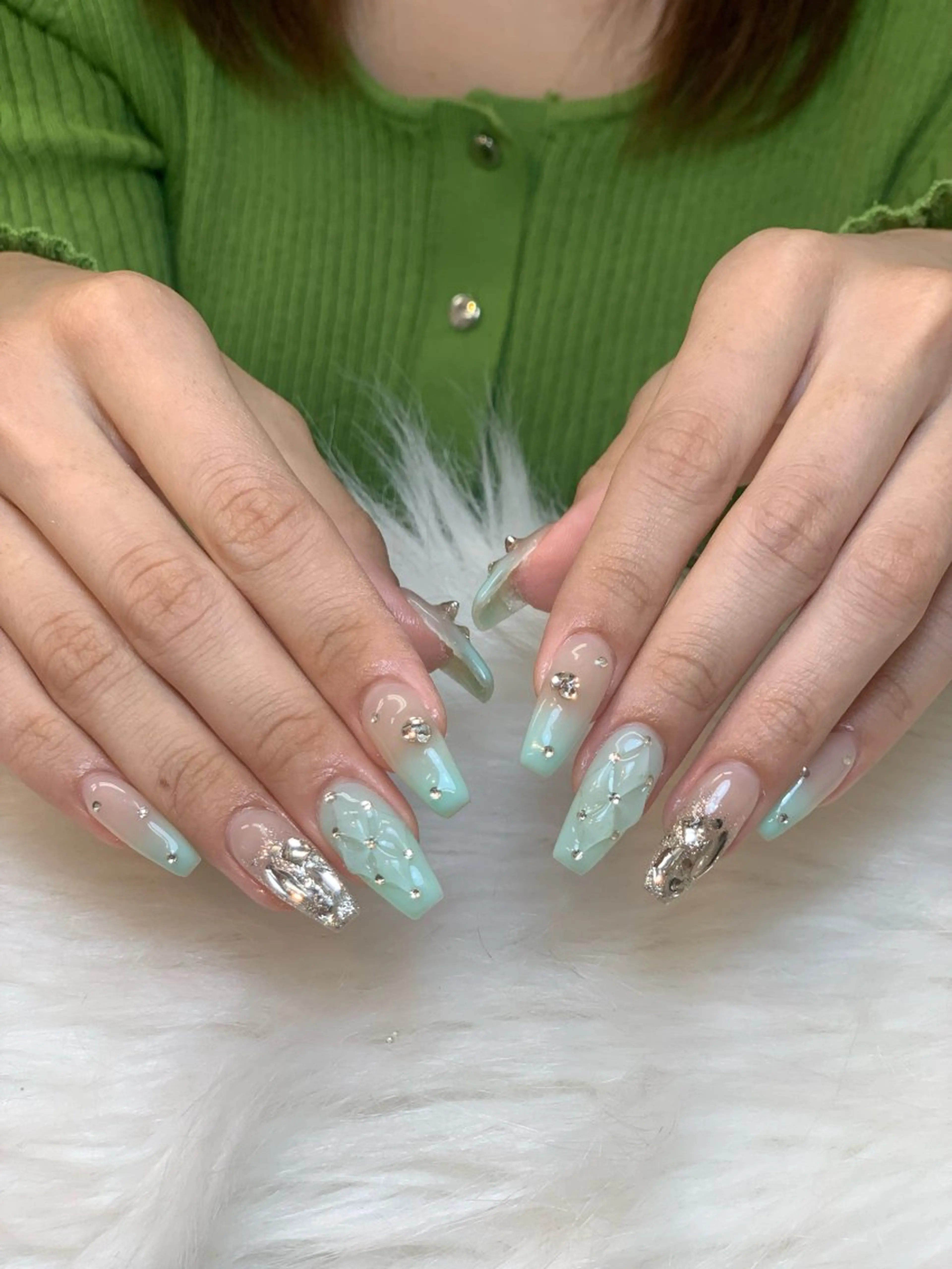 ネイル アートネイル 長さ出し ジェルネイル マグネットネイル ニュアンスネイル ハンドネイル Cloudy Chan 歌舞伎町のネイルデザイン