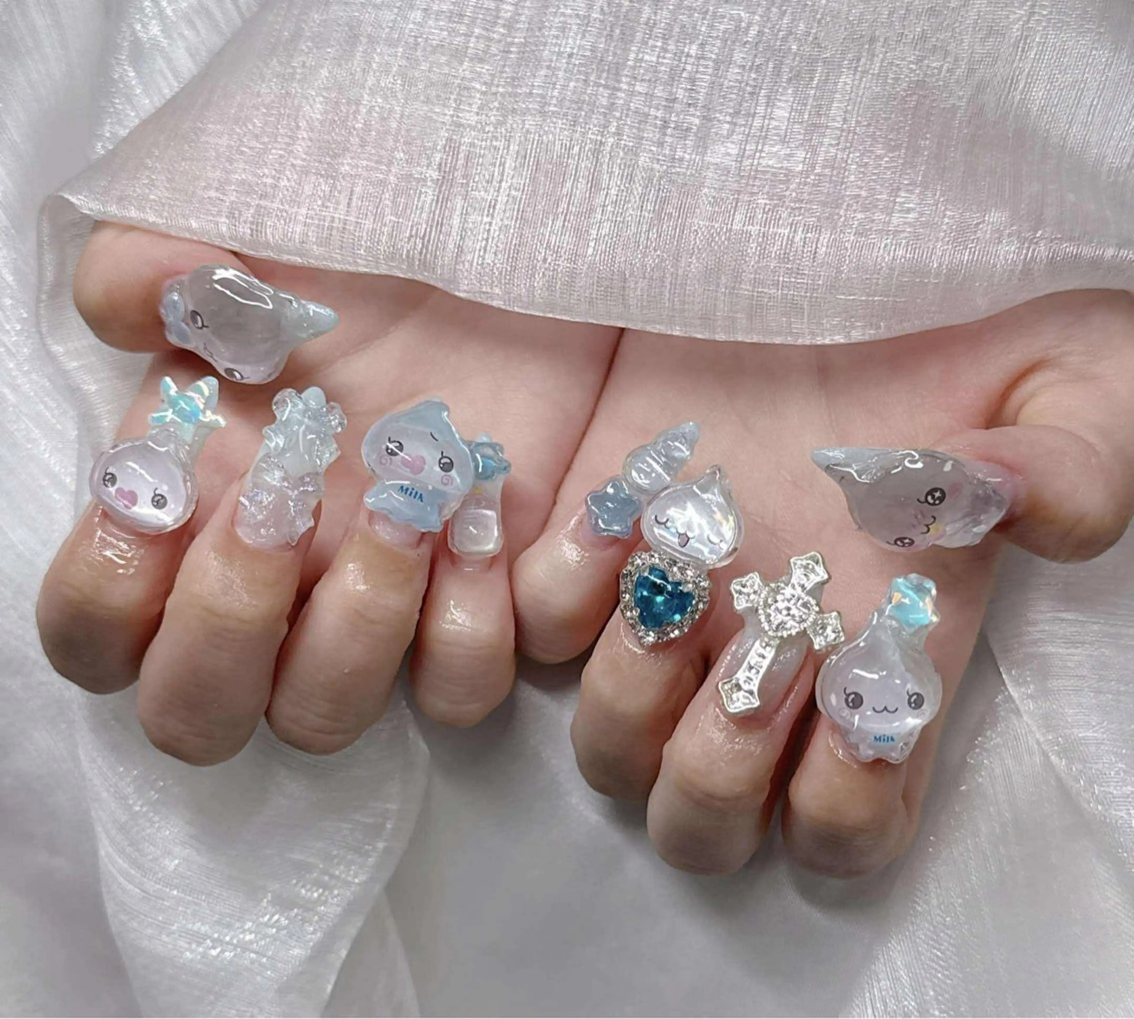 ネイル ハンドネイル Lee Nailsのネイルデザイン