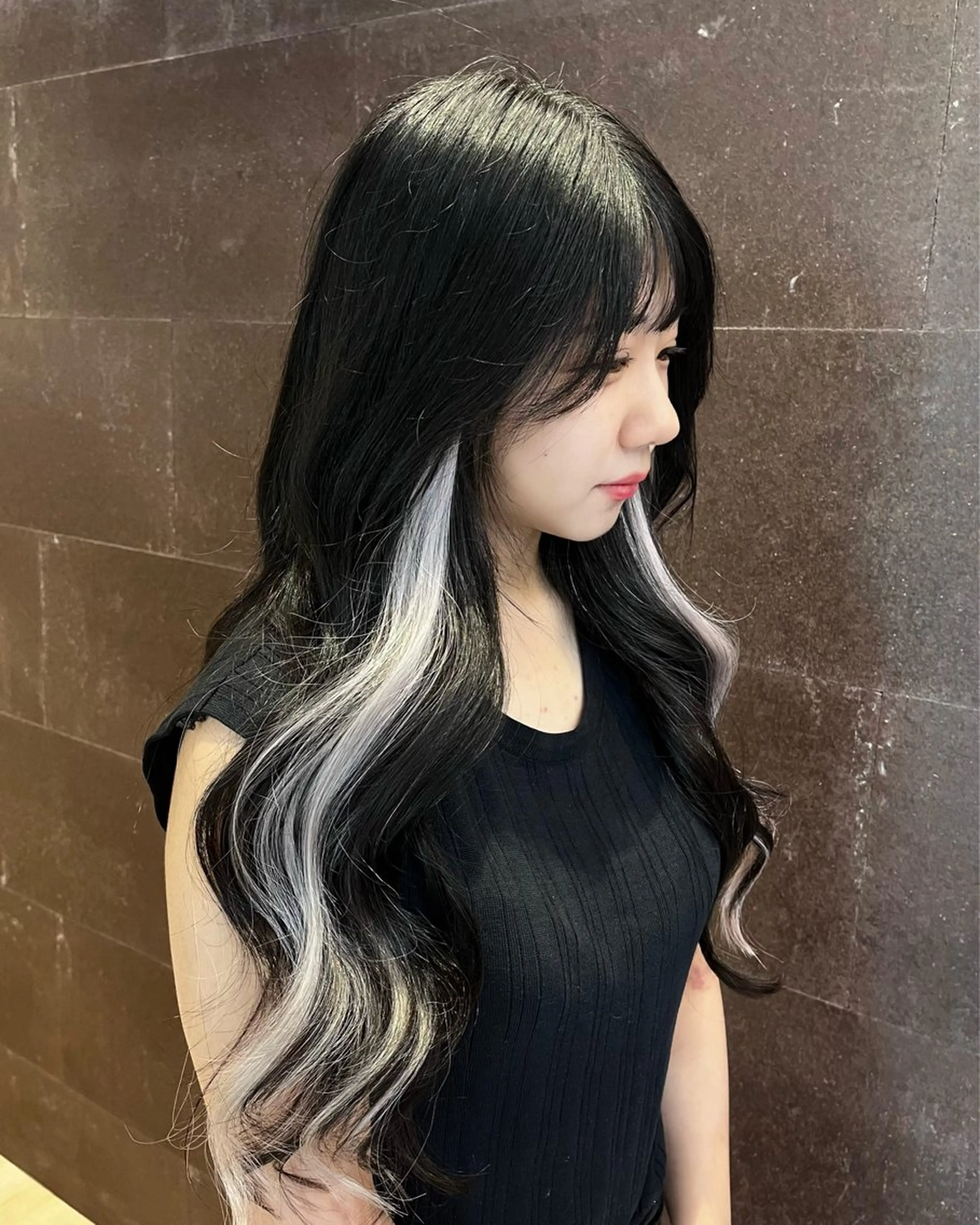 セミロング 🦋 韓国hair 🖤 RAMのヘアスタイル