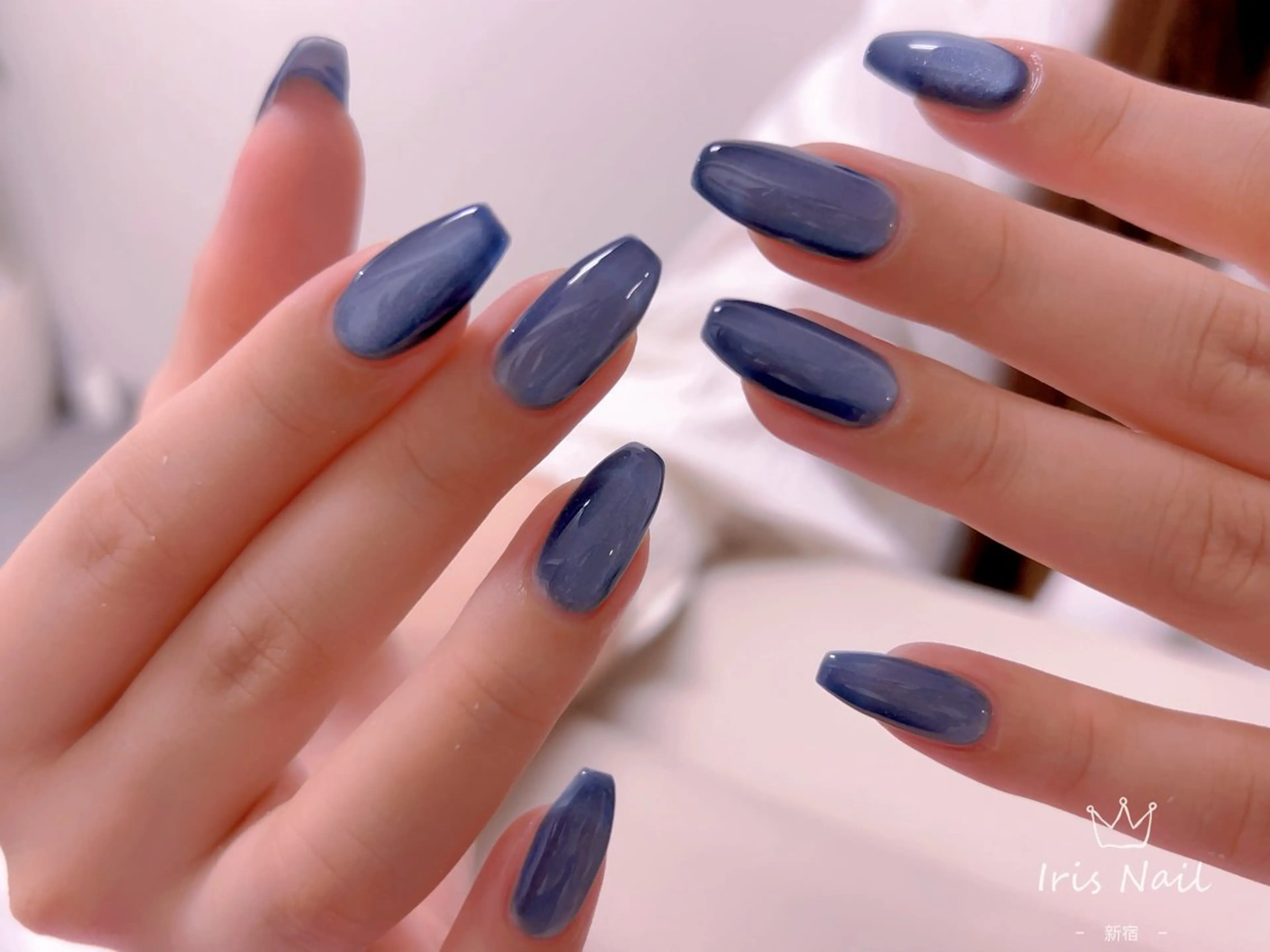 ネイル フレンチネイル ジェルネイル グラデーション 韓国ネイル マグネットネイル ハンドネイル 【長さ出し】 IRIS NAILのネイルデザイン