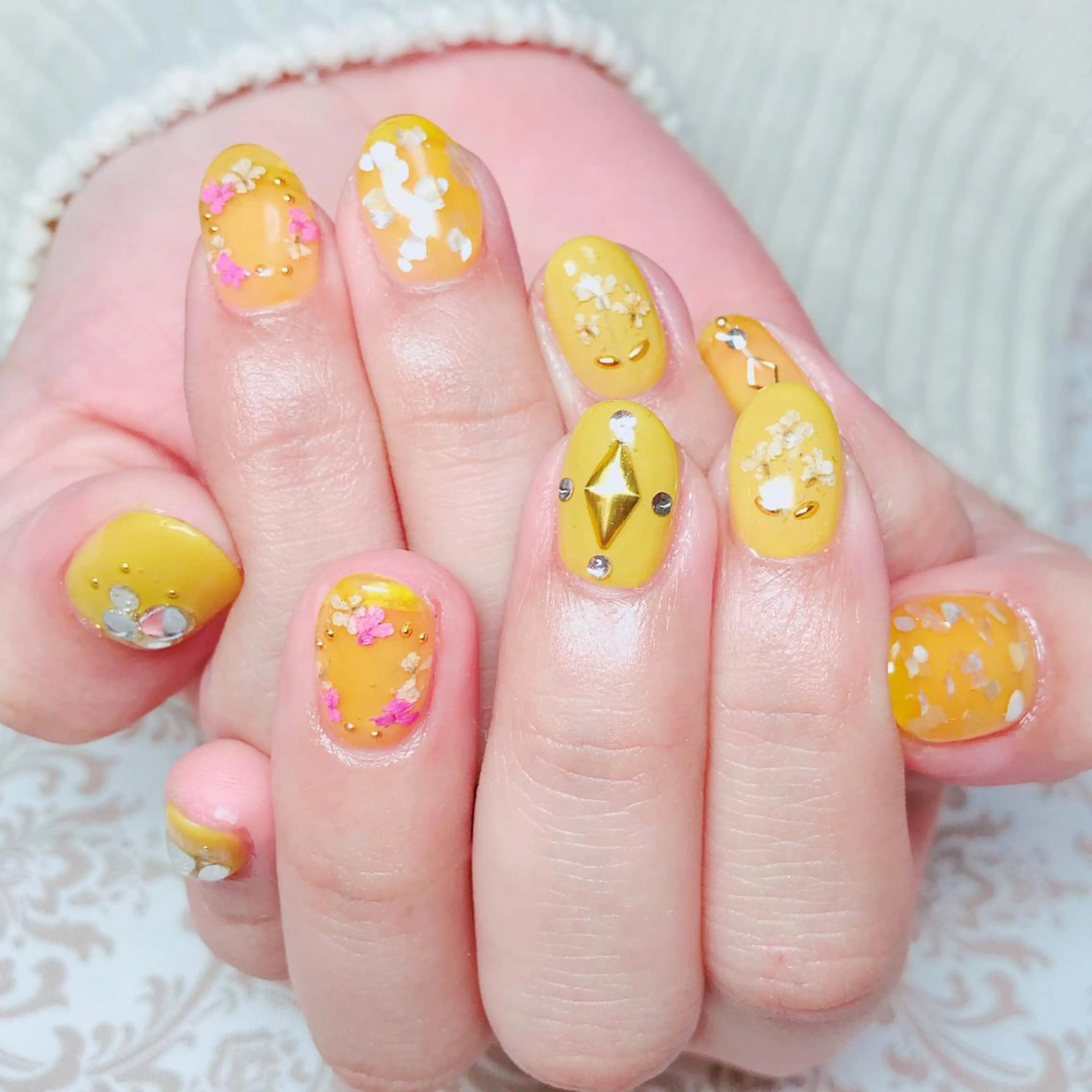 ネイル 春ネイル ハンドネイル COCO +のエステ・リラクイメージ