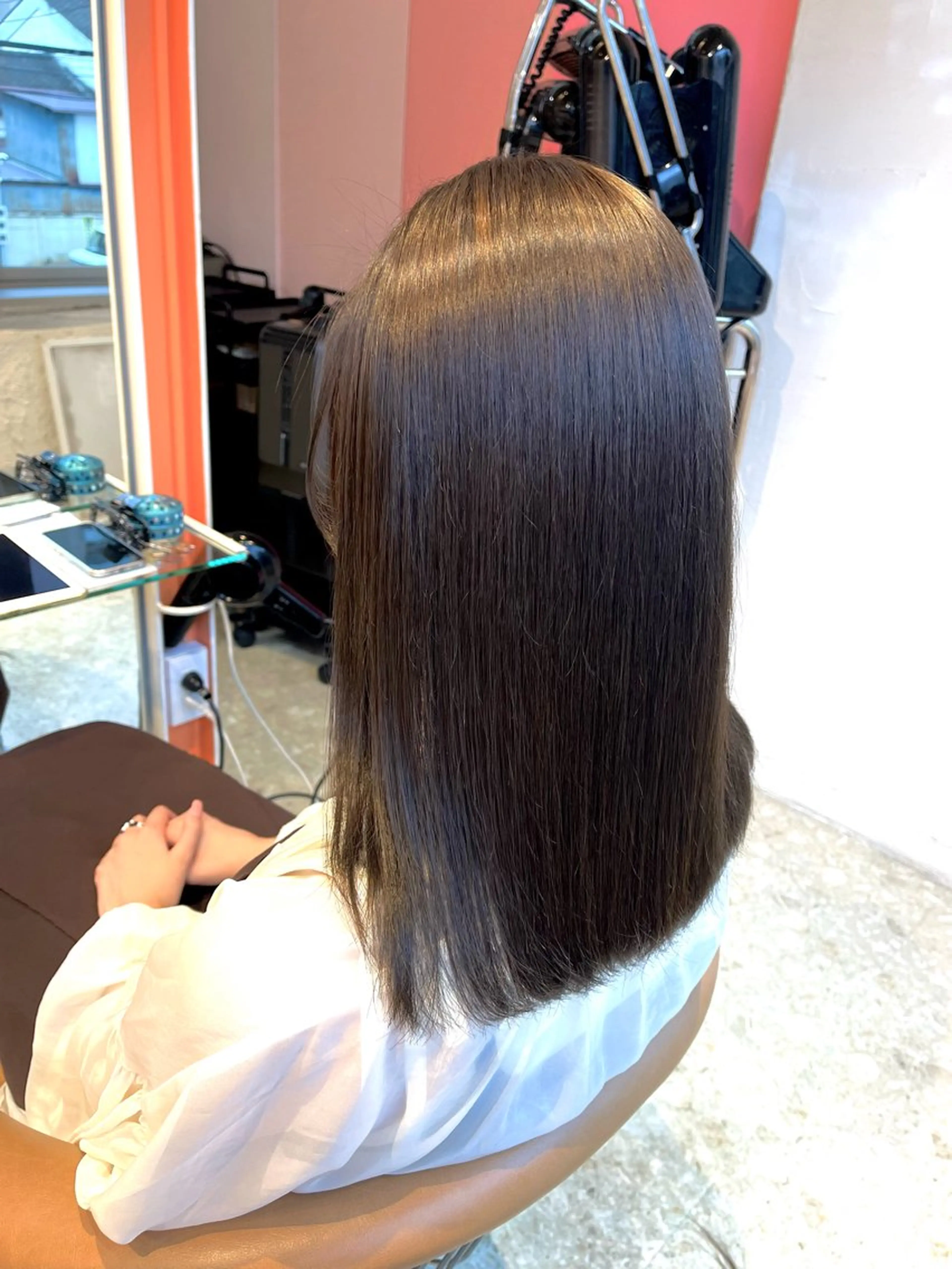 ミディアム カラー カット ヘアカラー 縮毛矯正 うしだ かおるのヘアスタイル