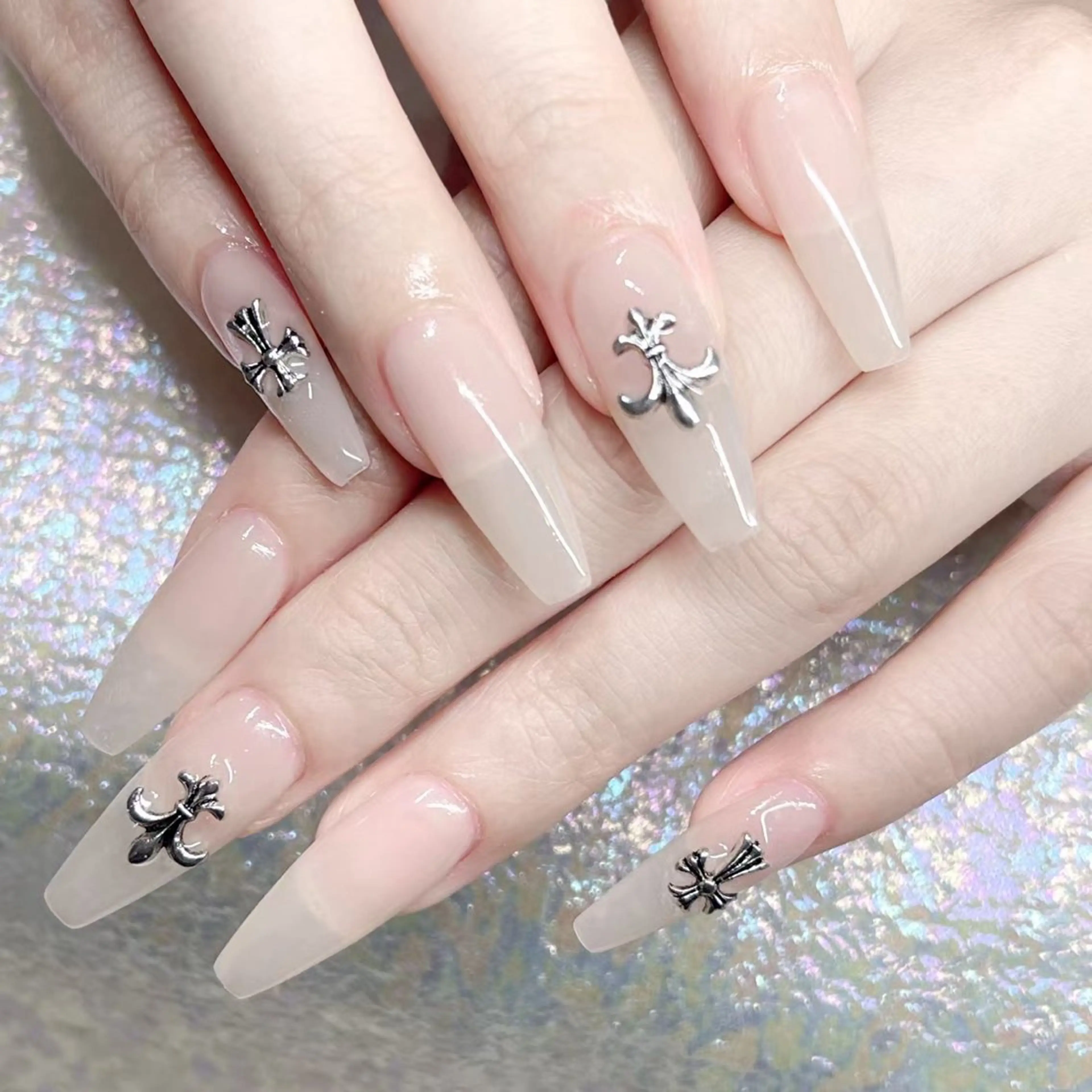 ネイル ハンドネイル Queens マオのネイルデザイン