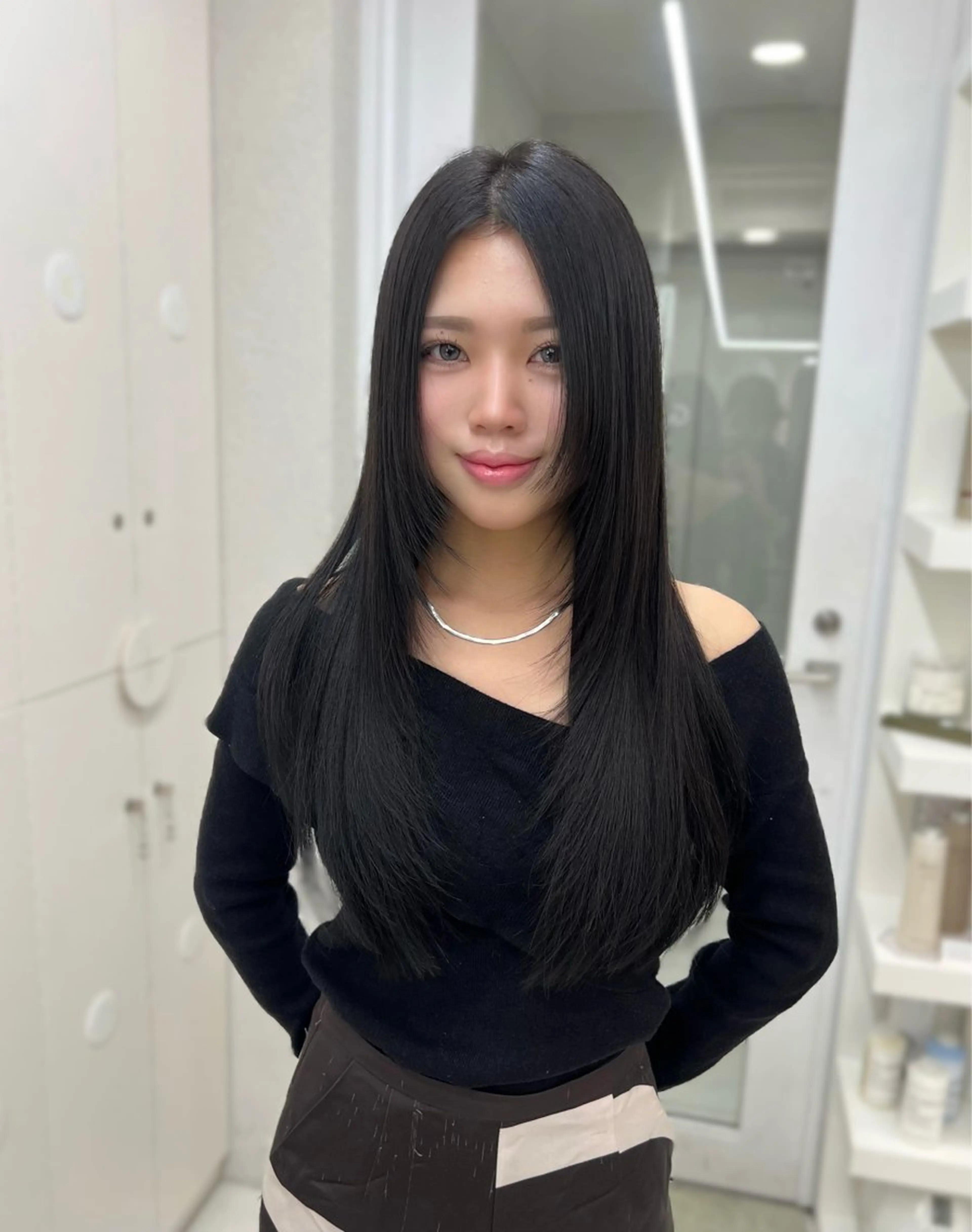 ロング カラー レイヤーカット GAGA AMIKAのヘアスタイル