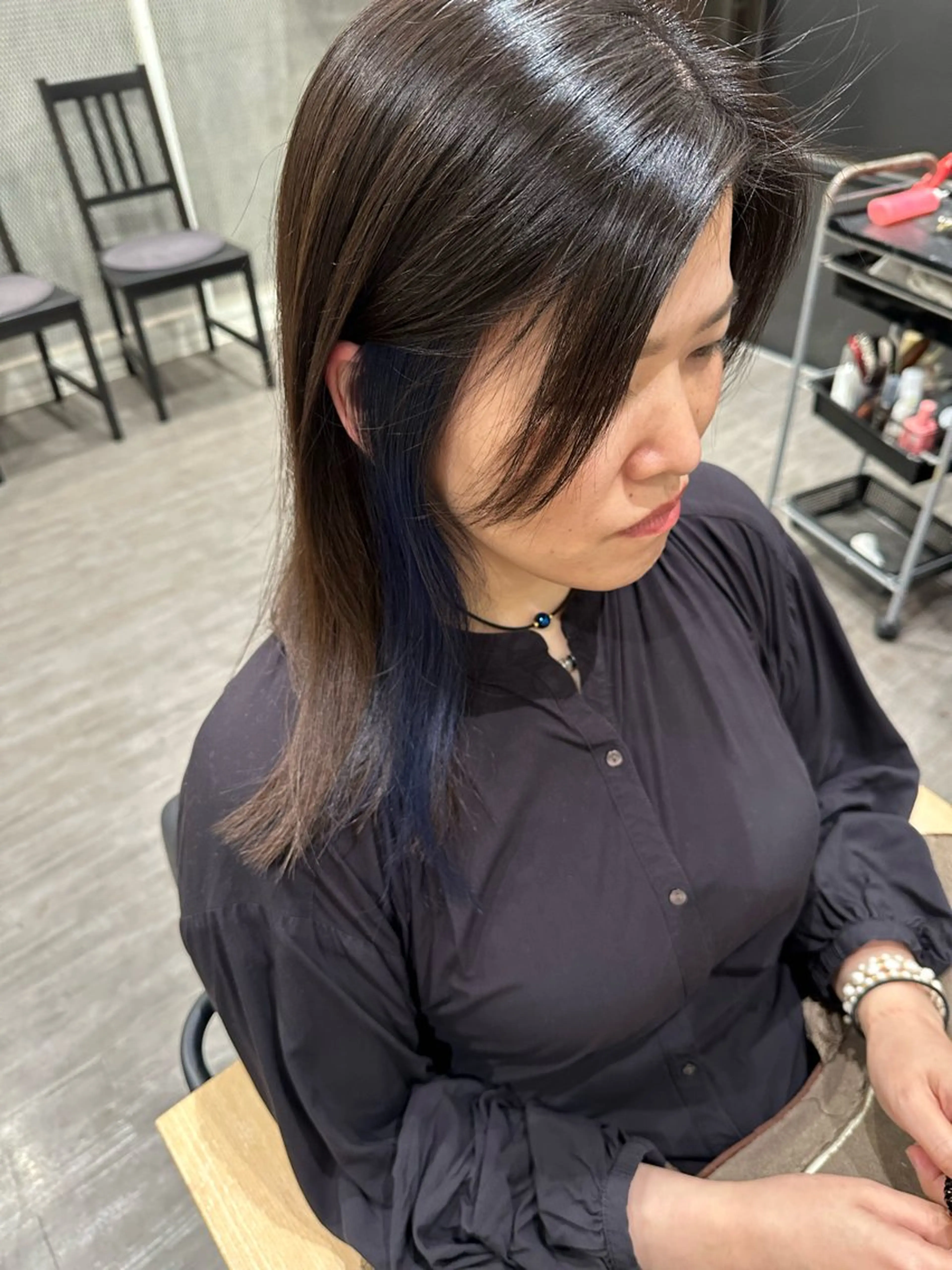 ミディアム カラー ブルーカラー ネイビーカラー 艶髪レイヤー上田 紗也🇰🇷💗のヘアスタイル