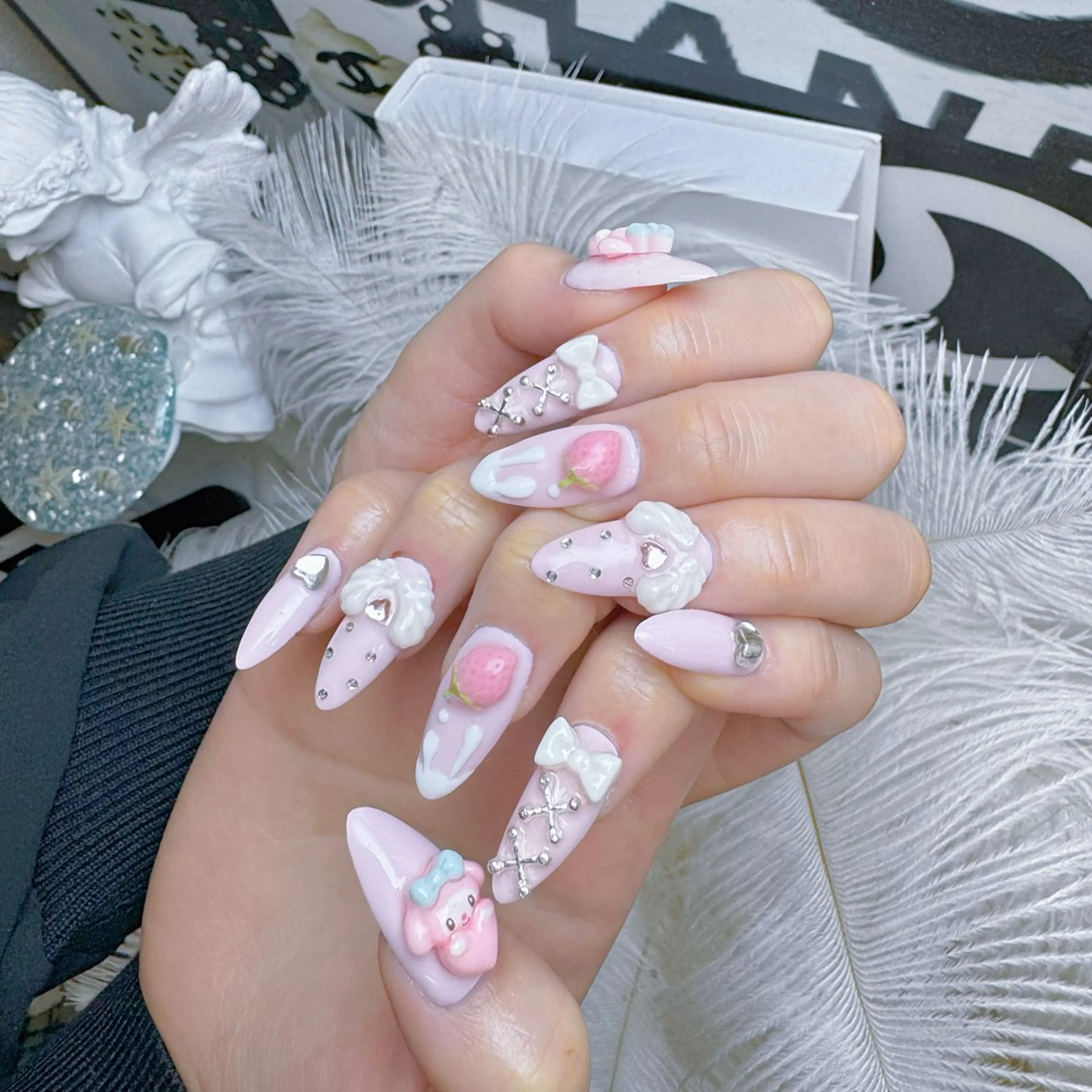 ネイル クリアネイル ハート キラキラネイル 韓国ネイル マグネットネイル ハンドネイル NailPrincess所属・princess スカルプ専門店のネイルデザイン