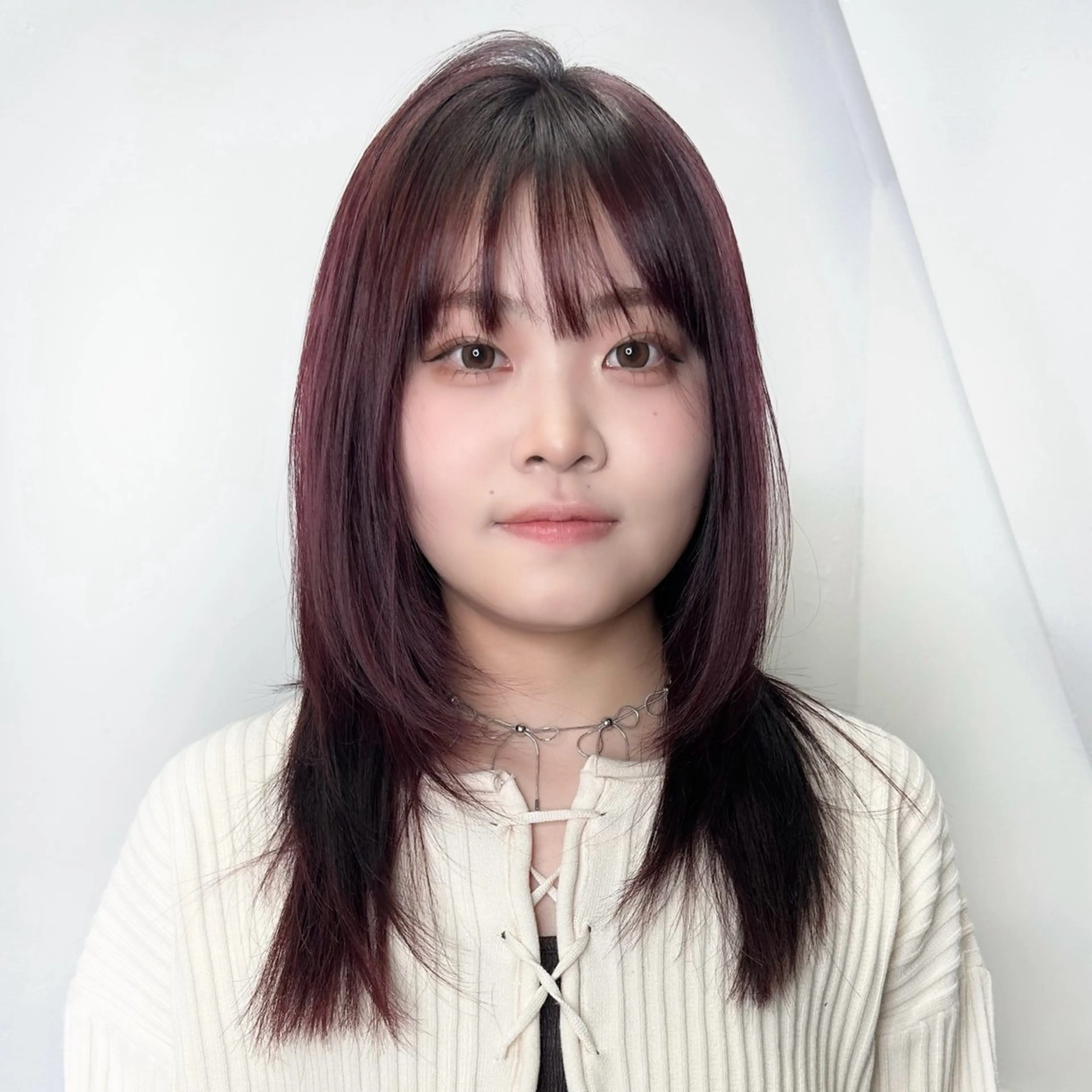 セミロング カラー ヘアアレンジ ブリーチ ブラウンカラー ダブルカラー ブリーチなしカラー レッドカラー カット ヘアカラー トリートメント レイヤーカット×髪質 改善🇰🇷シオリのヘアスタイル