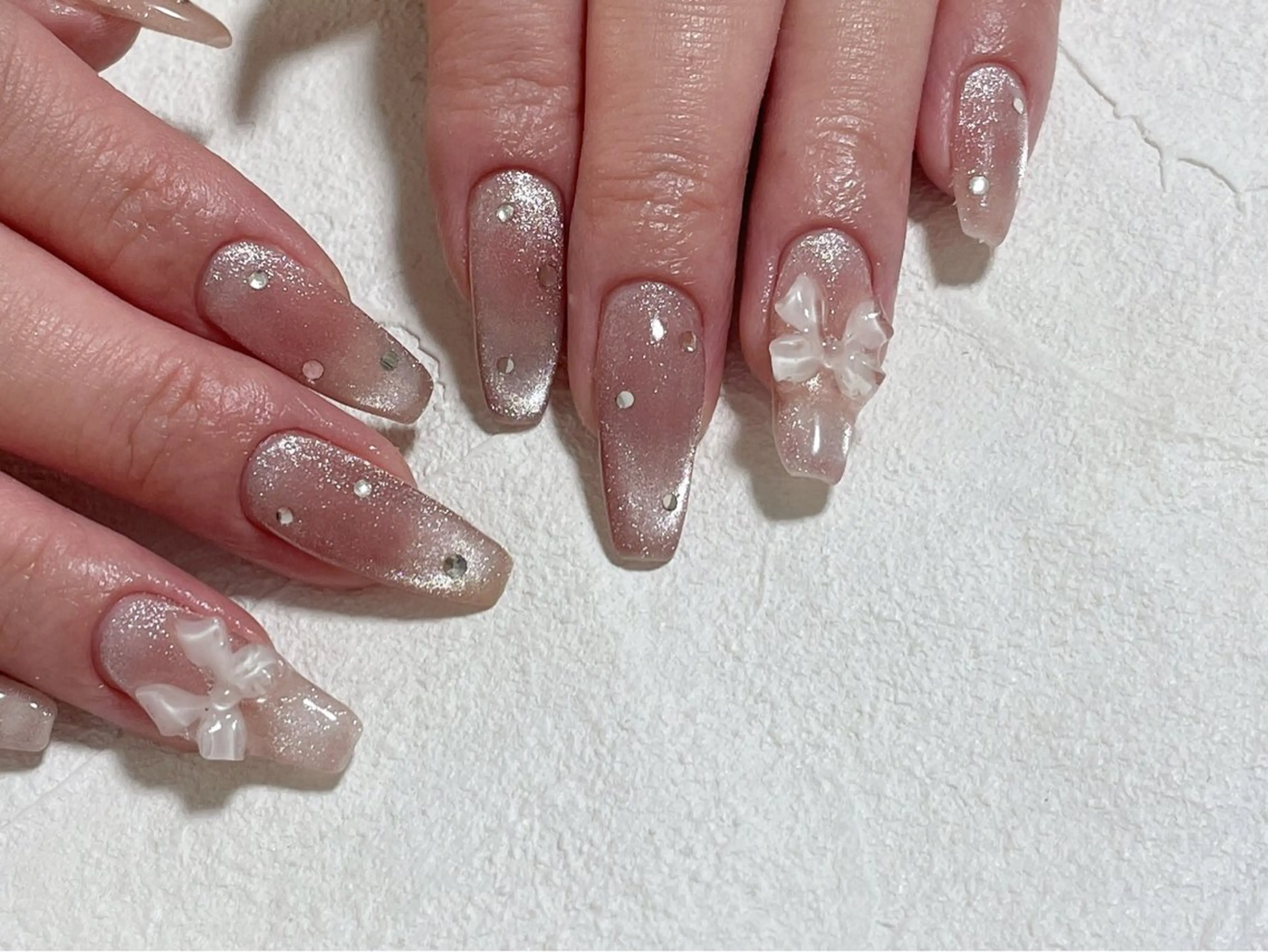 ネイル ジェルネイル マグネットネイル パラジェル リボン バレンタイン kiki nail &brow二子玉川の眉毛・アイブロウイメージ