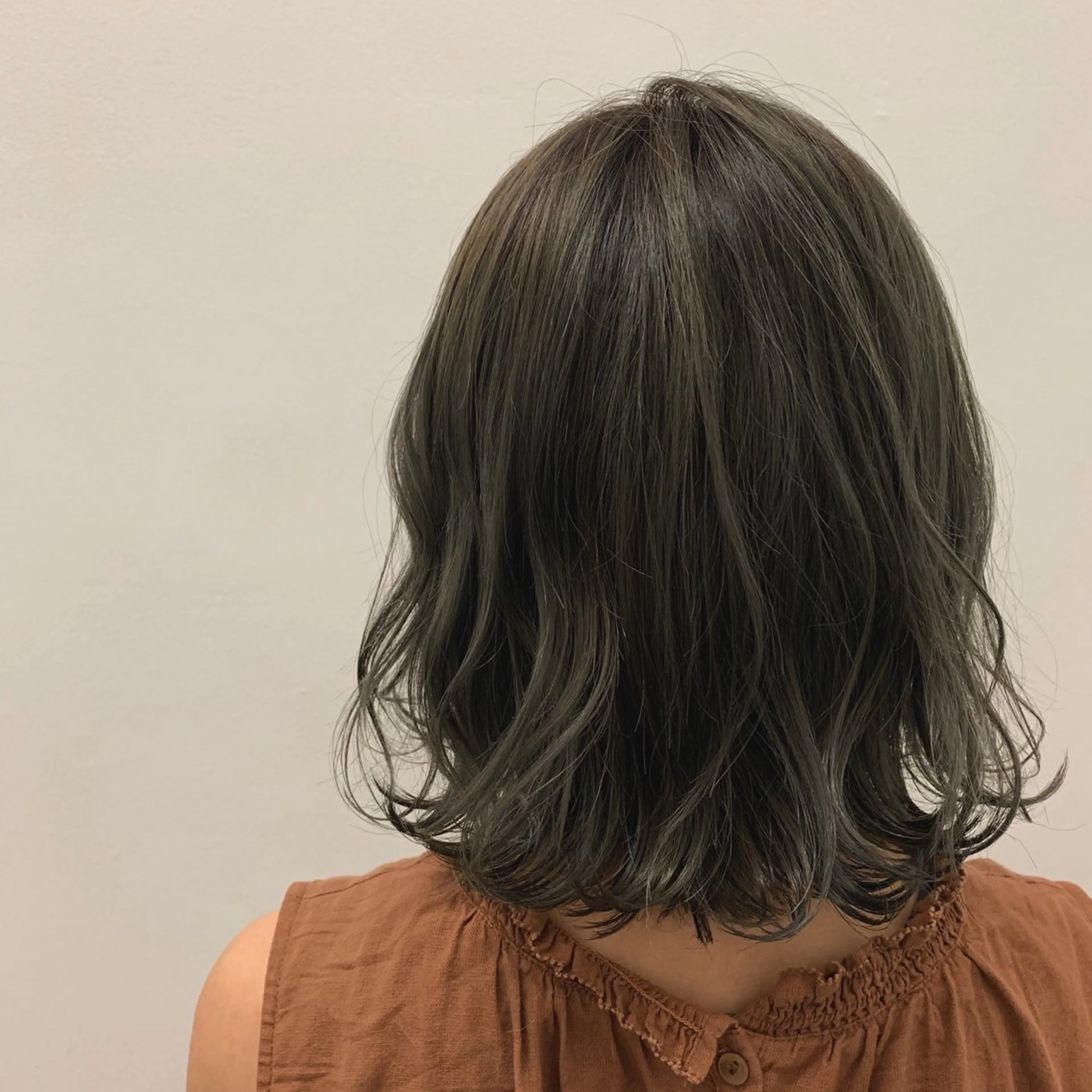 ミディアム カラー パーマ stylist/ボブ ことの/韓国レイヤーのヘアスタイル