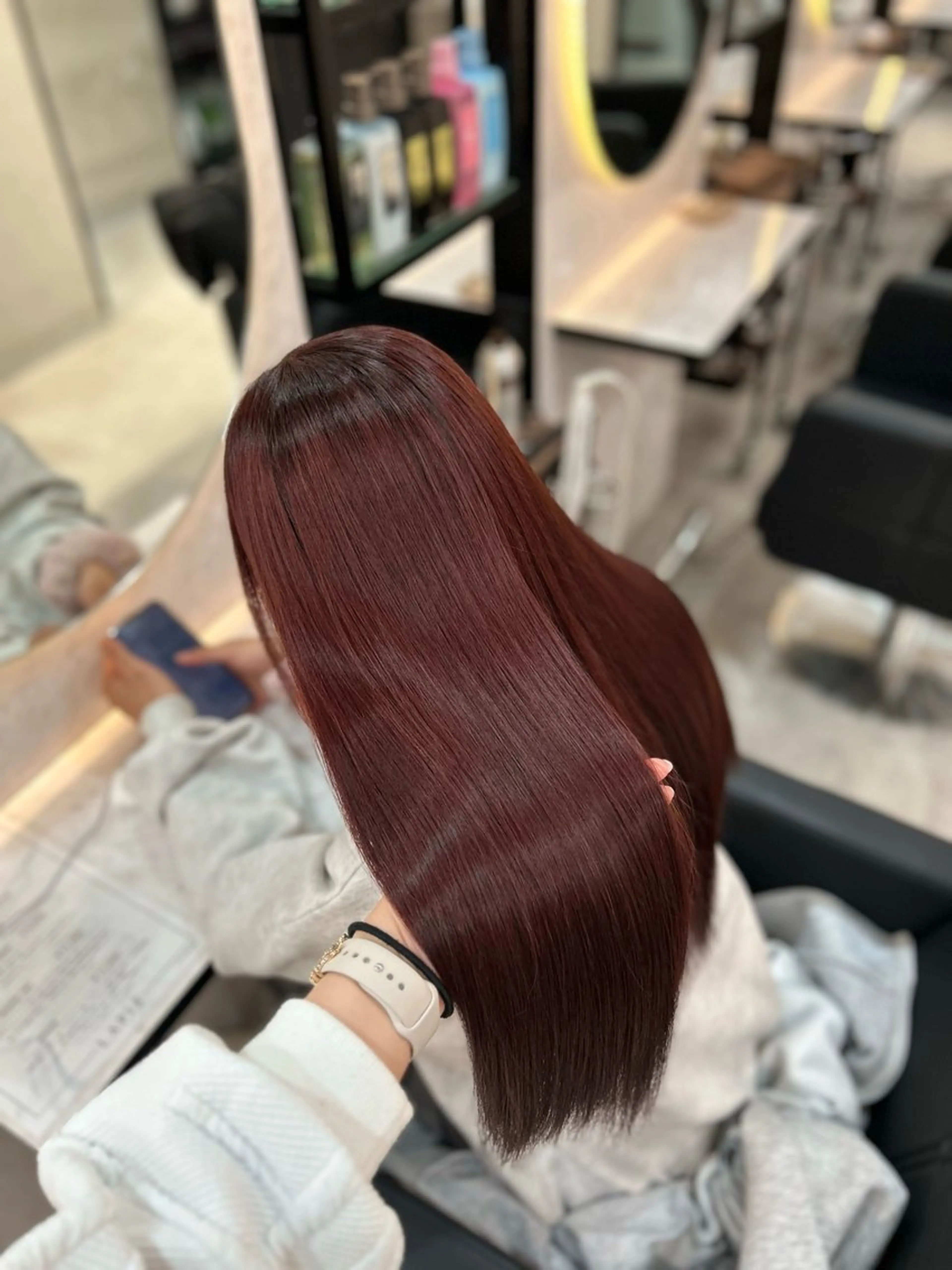 カラー ブリーチ ボルドーカラー ヘアカラー 友花/ハイトーン /エクステ/艶カラーのヘアスタイル