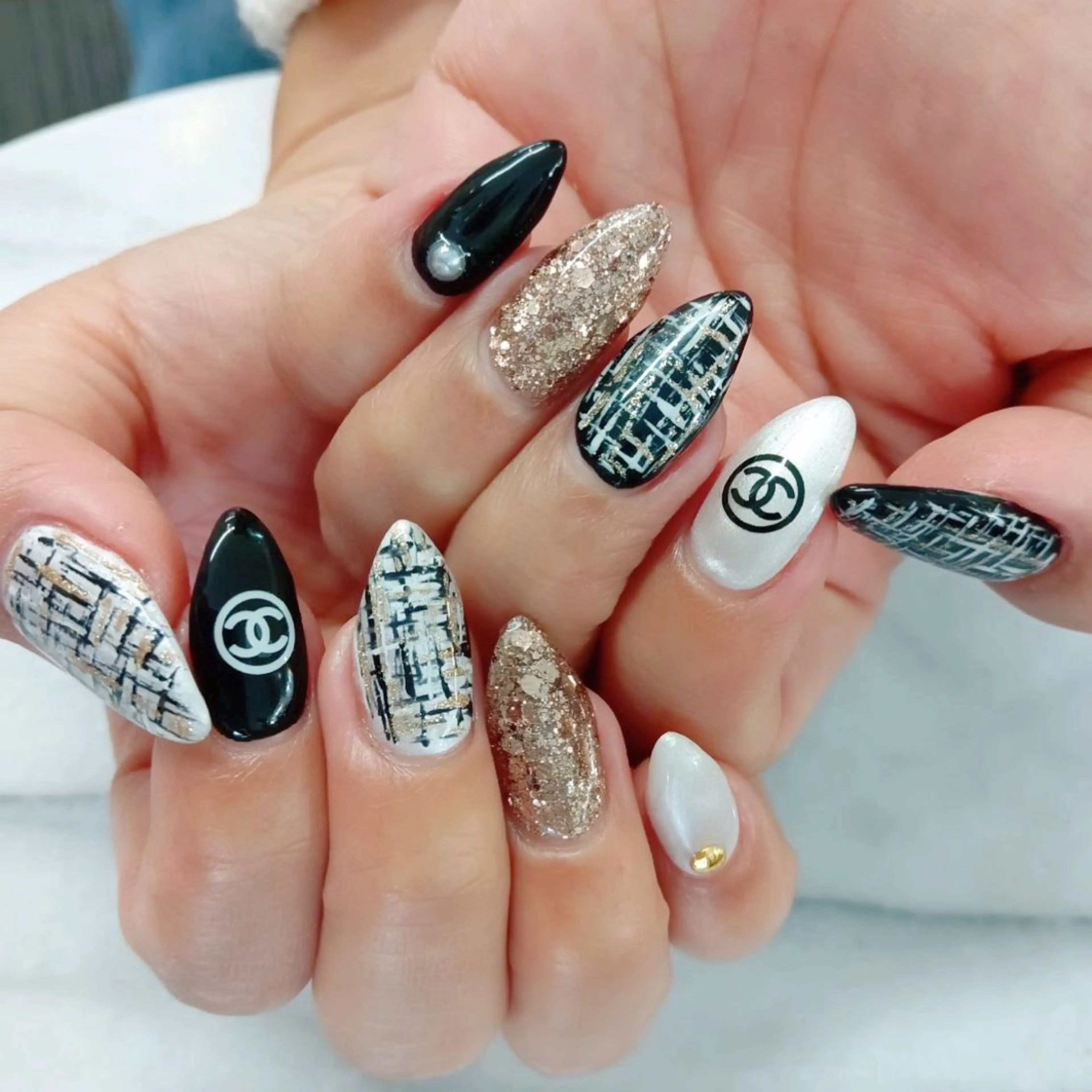 ネイル 柘植 祐子のネイルデザイン