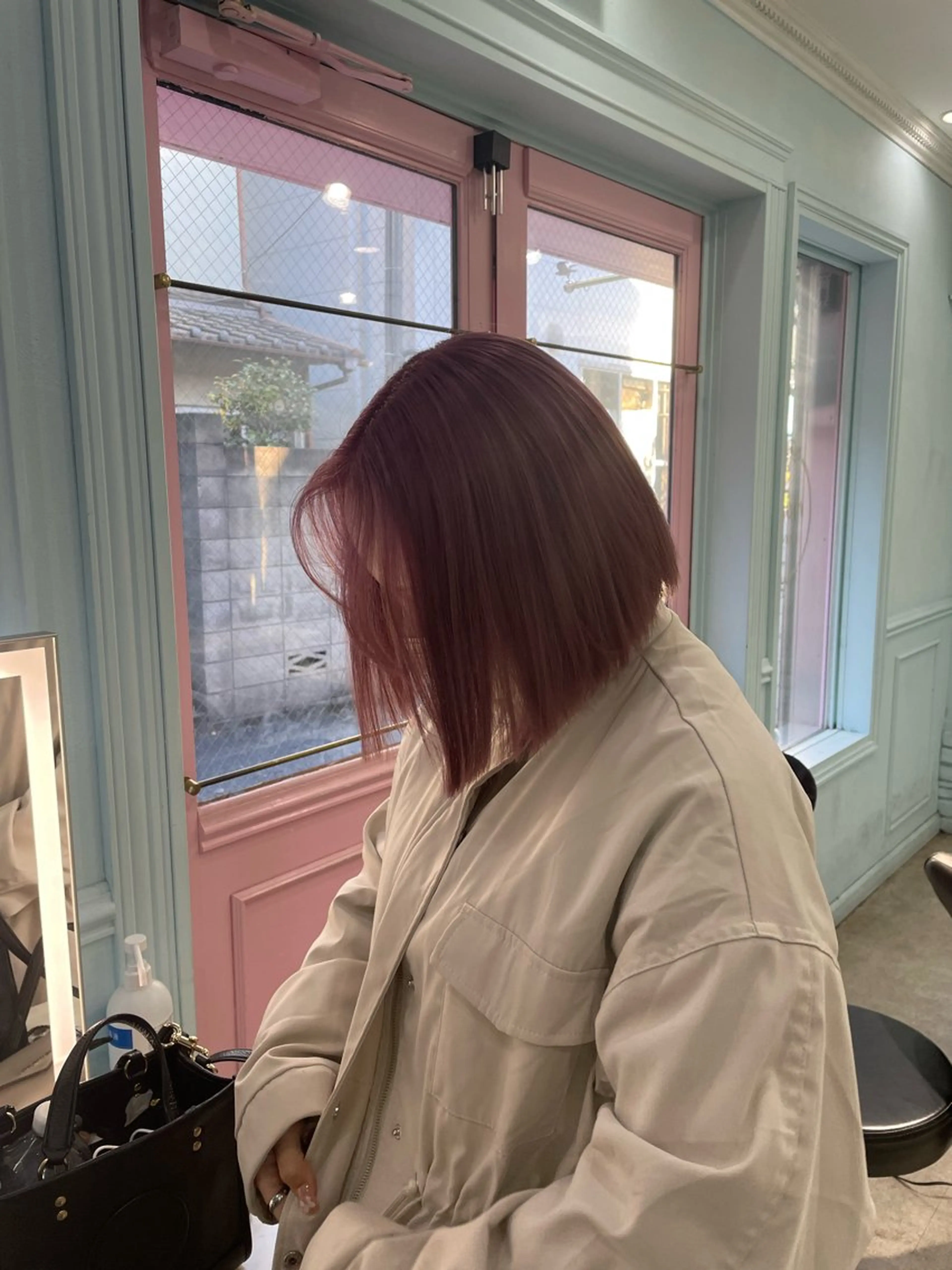 ショート カラー アッシュ アッシュグレー ベージュカラー ブリーチ ブロンド ヘアカラー トリートメント 【美髪ハイトーン】 髪質改善/大和🎀のヘアスタイル