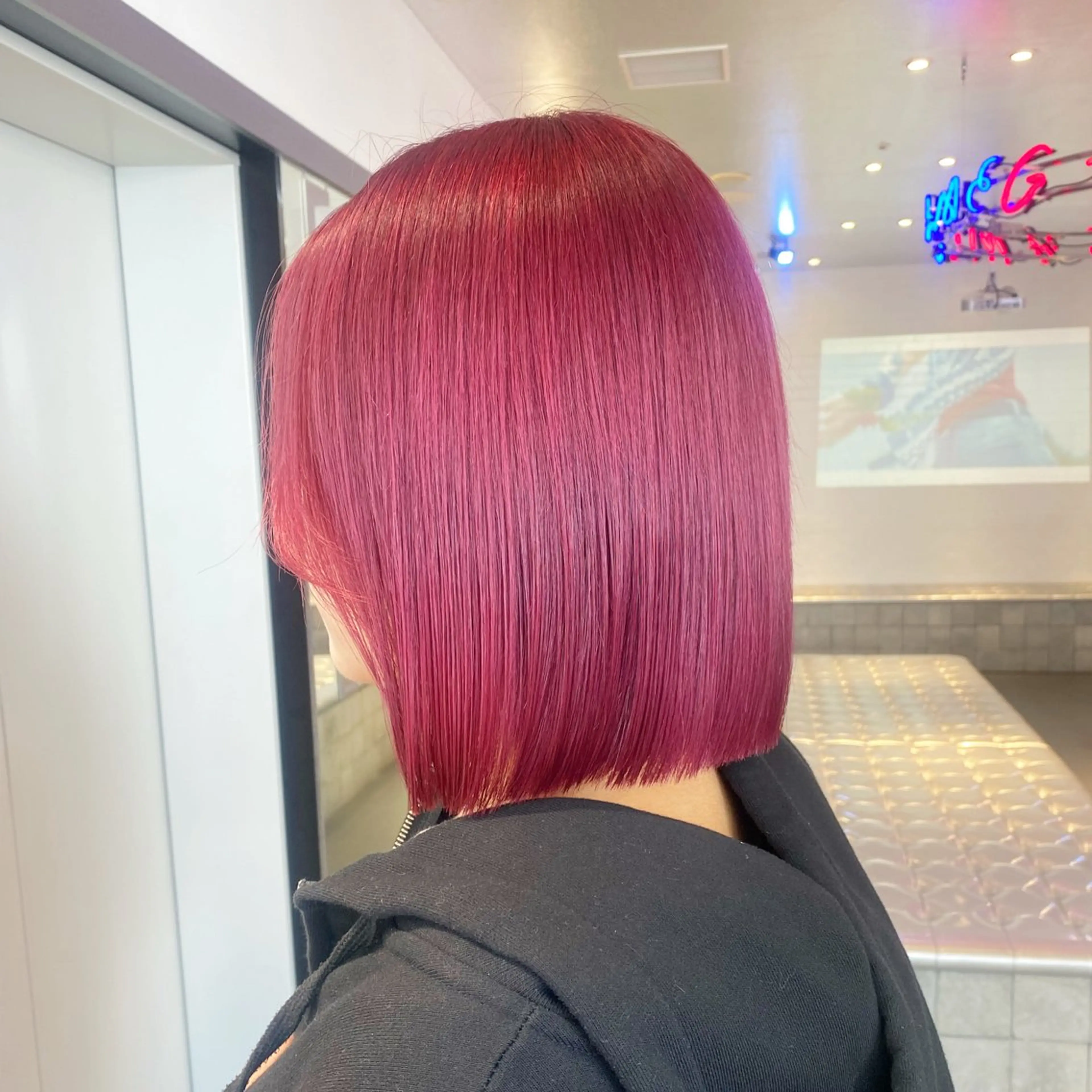 ミディアム カラー ブリーチ レッドカラー ヘアカラー トリートメント レイヤー/ハイトーン 🧸SENAのヘアスタイル