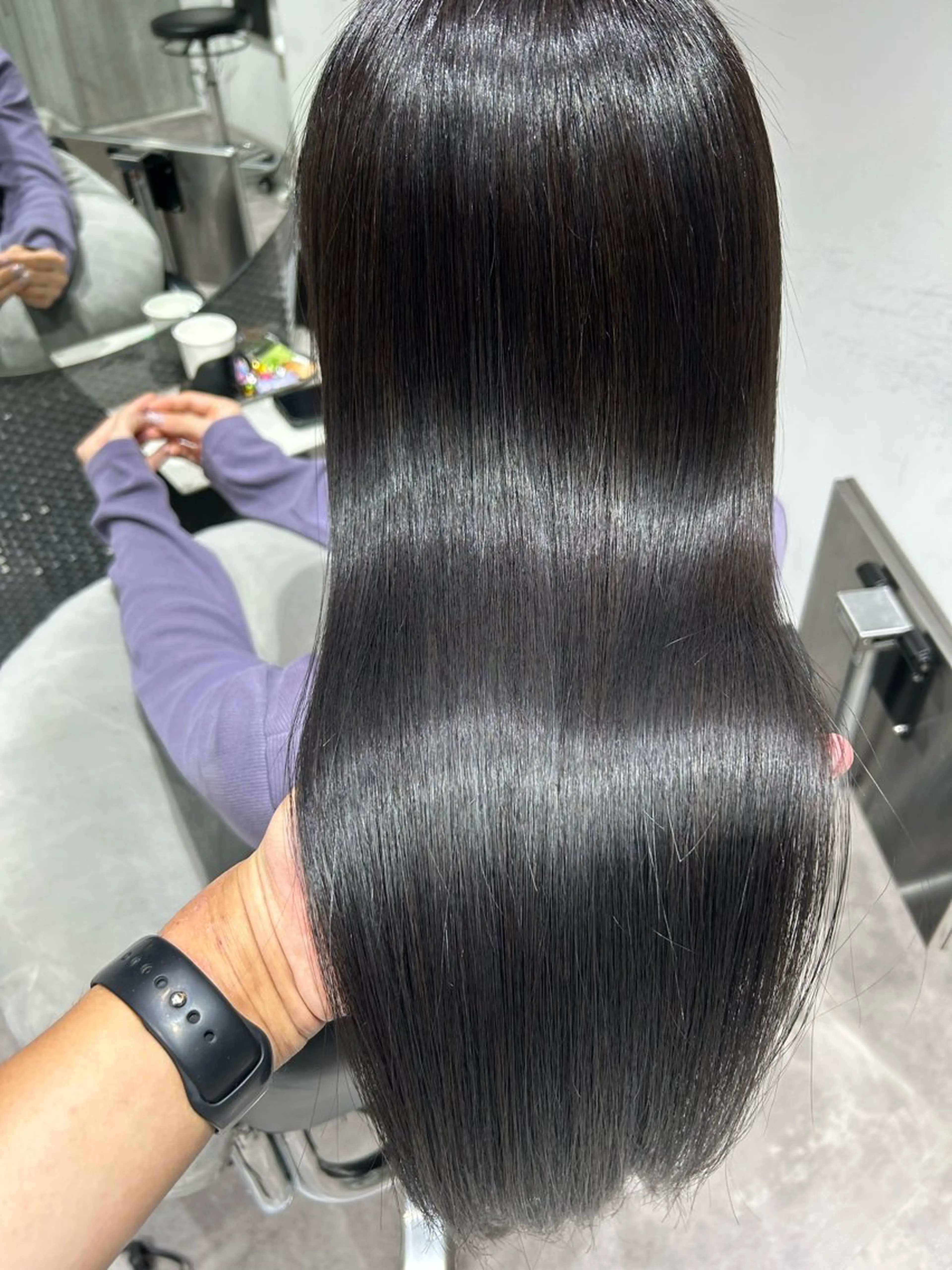 ロング カラー ダークグレー 髪質改善 トリートメント 藤田 .のヘアスタイル