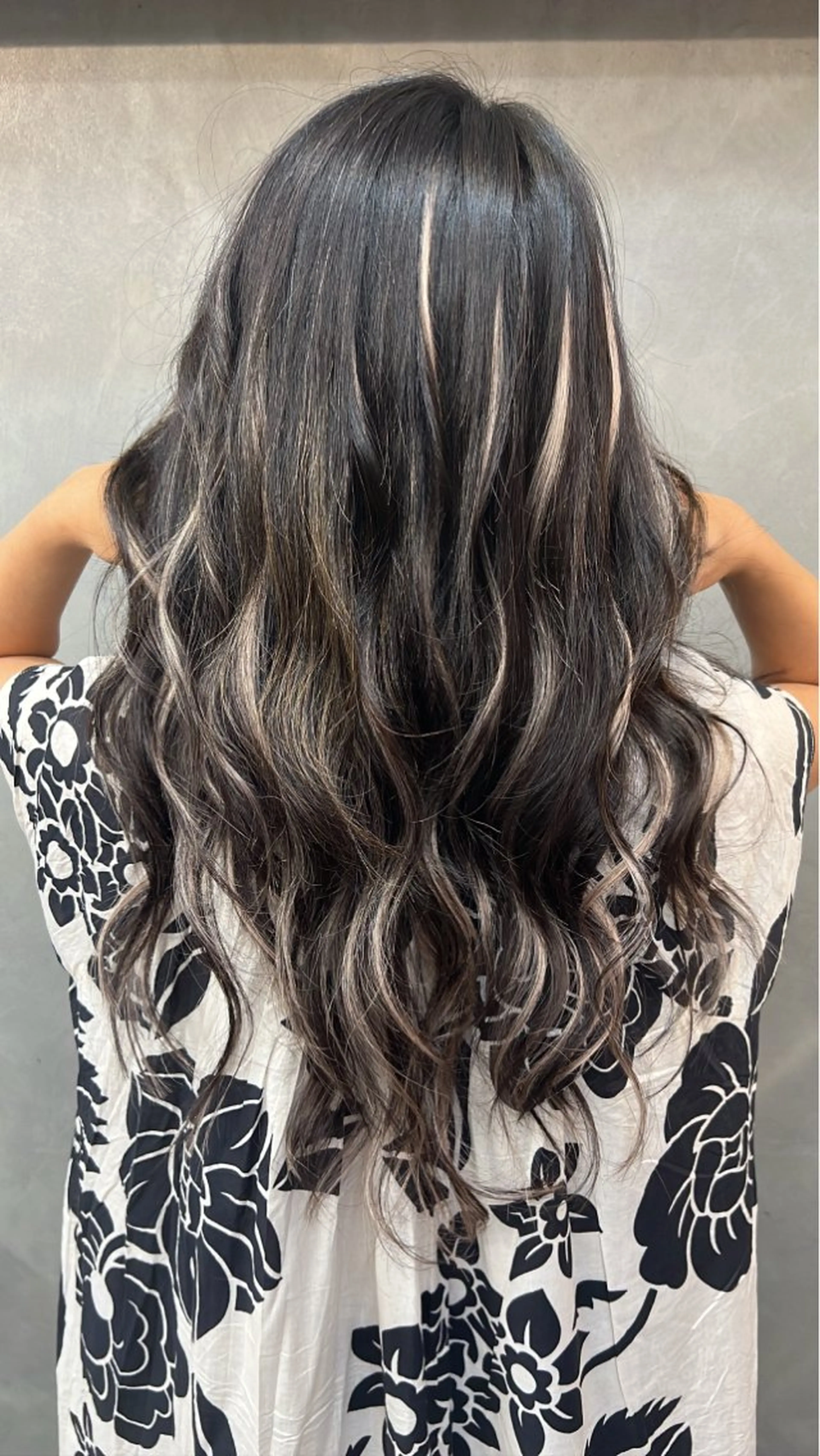 ロング カラー シールエクステ エクステ 美魔女 美容師NAOのヘアスタイル