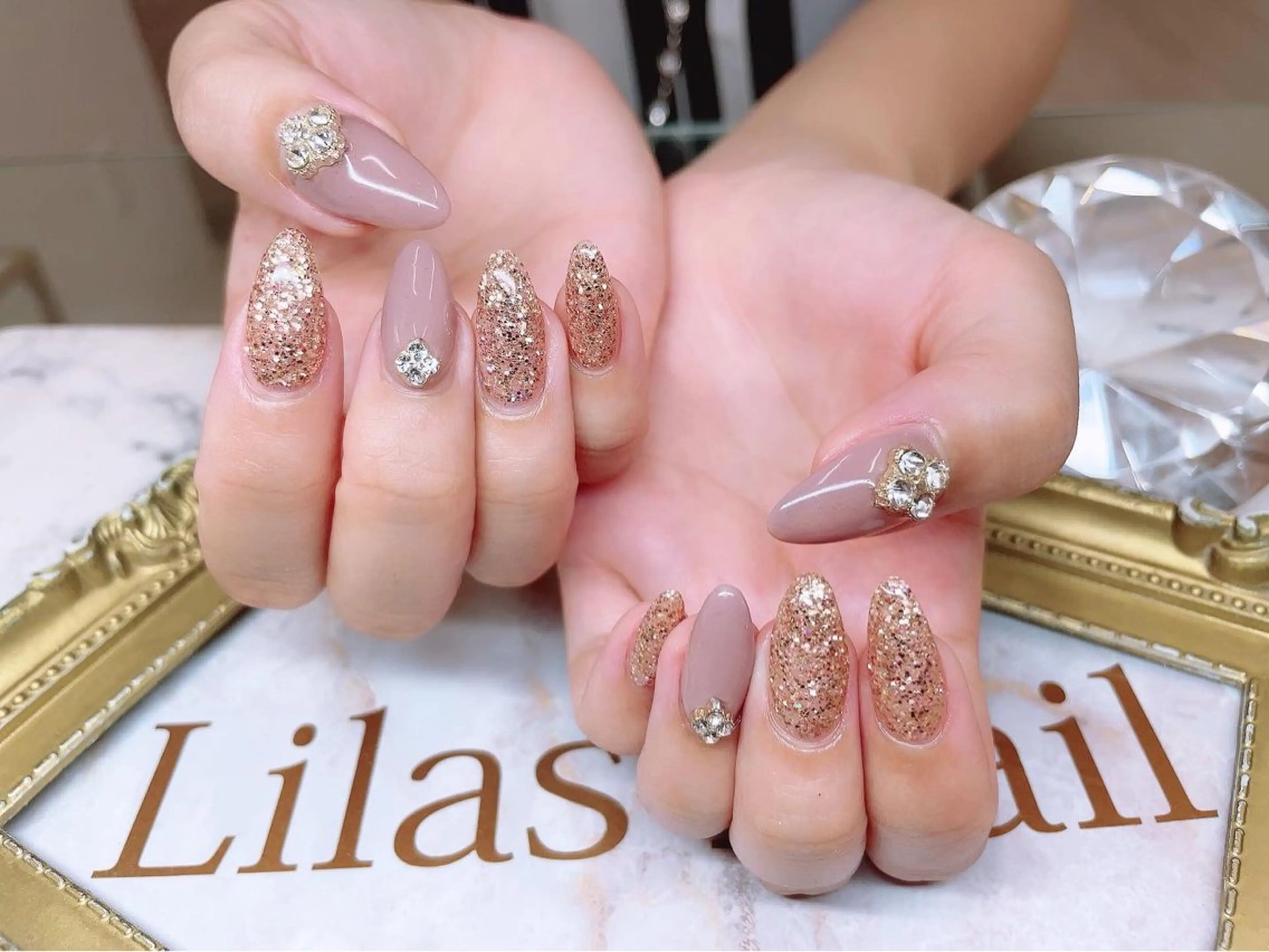 ネイル ジェルネイル ハードジェル キラキラネイル ラメ(グリッター) ロングネイル Lilas Nailのネイルデザイン