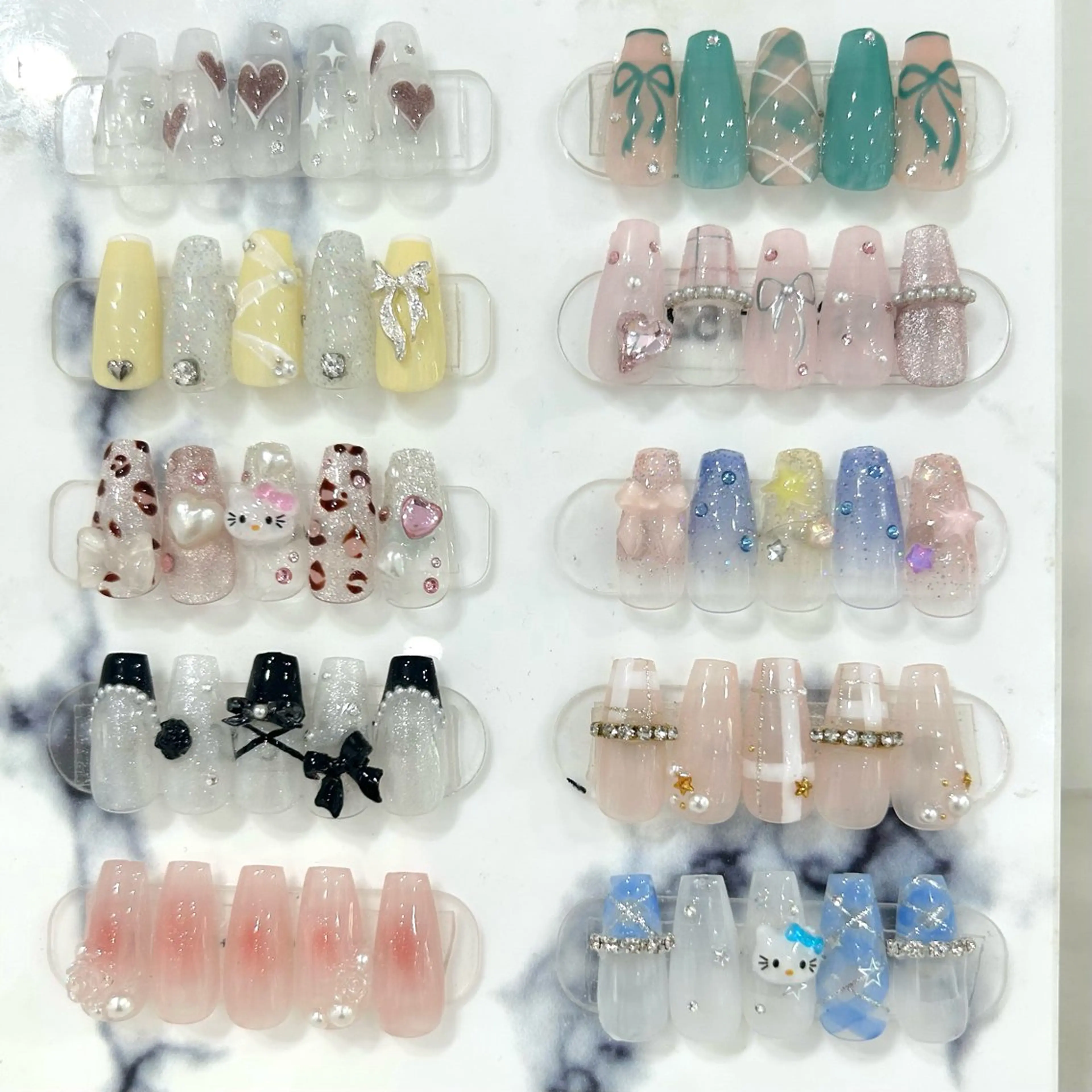 ネイル VENUSBELT hidekaのネイルデザイン