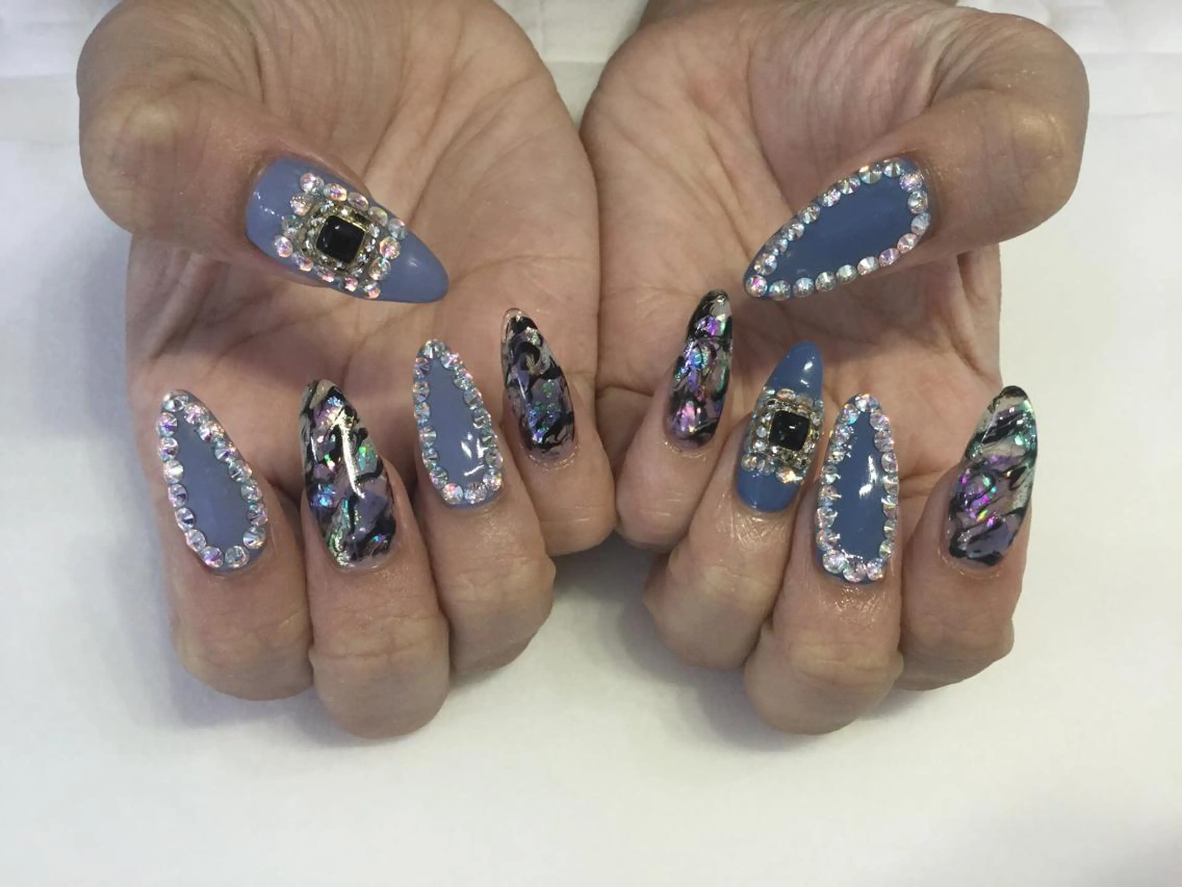 ネイル ハンドネイル 💎🐰 saki. m 🐰💎のネイルデザイン