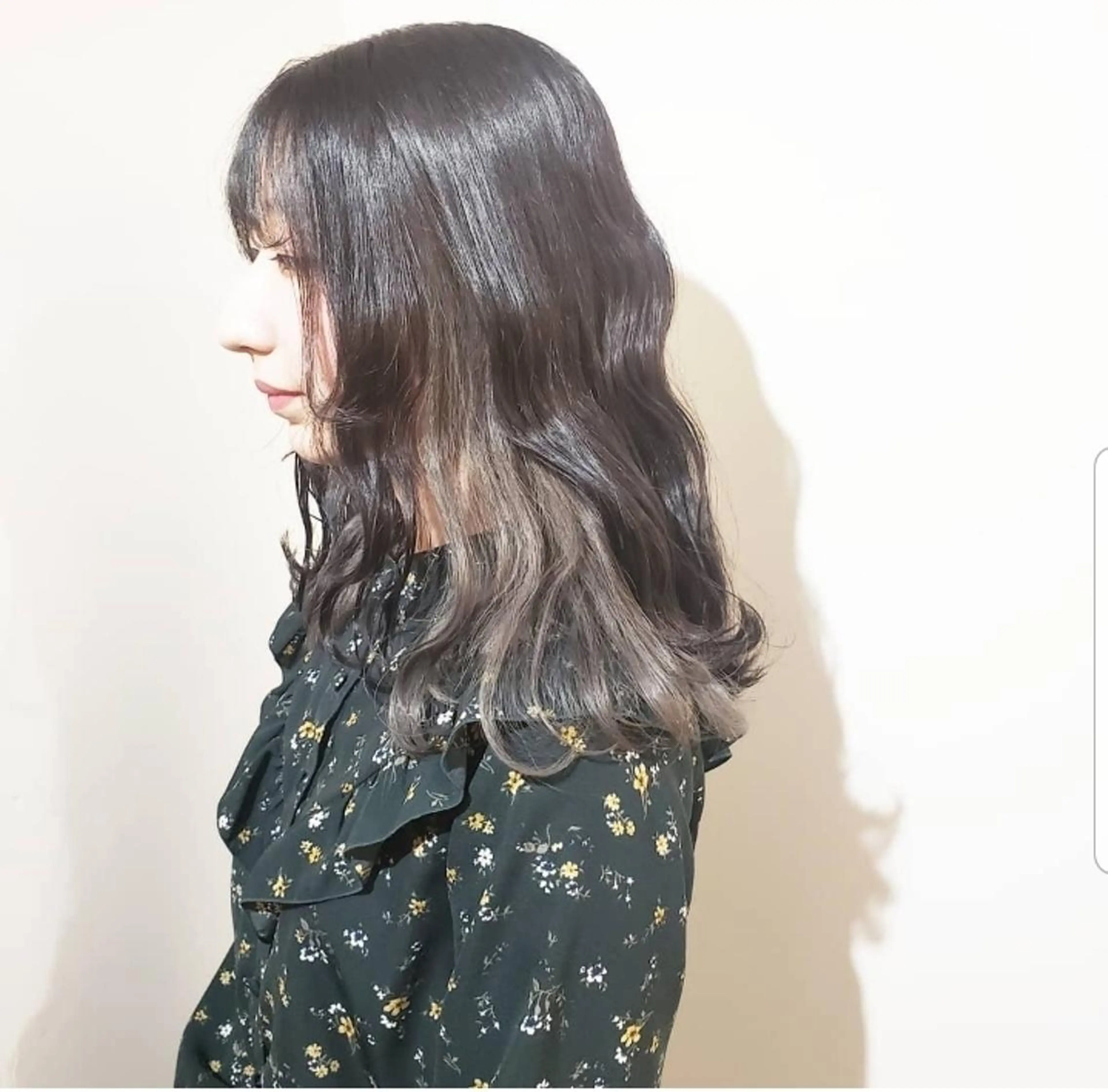 ロング アッシュ カット ヘアカラー トリートメント 🇰🇷透明感×ハイ トーン🌟tomoのヘアスタイル