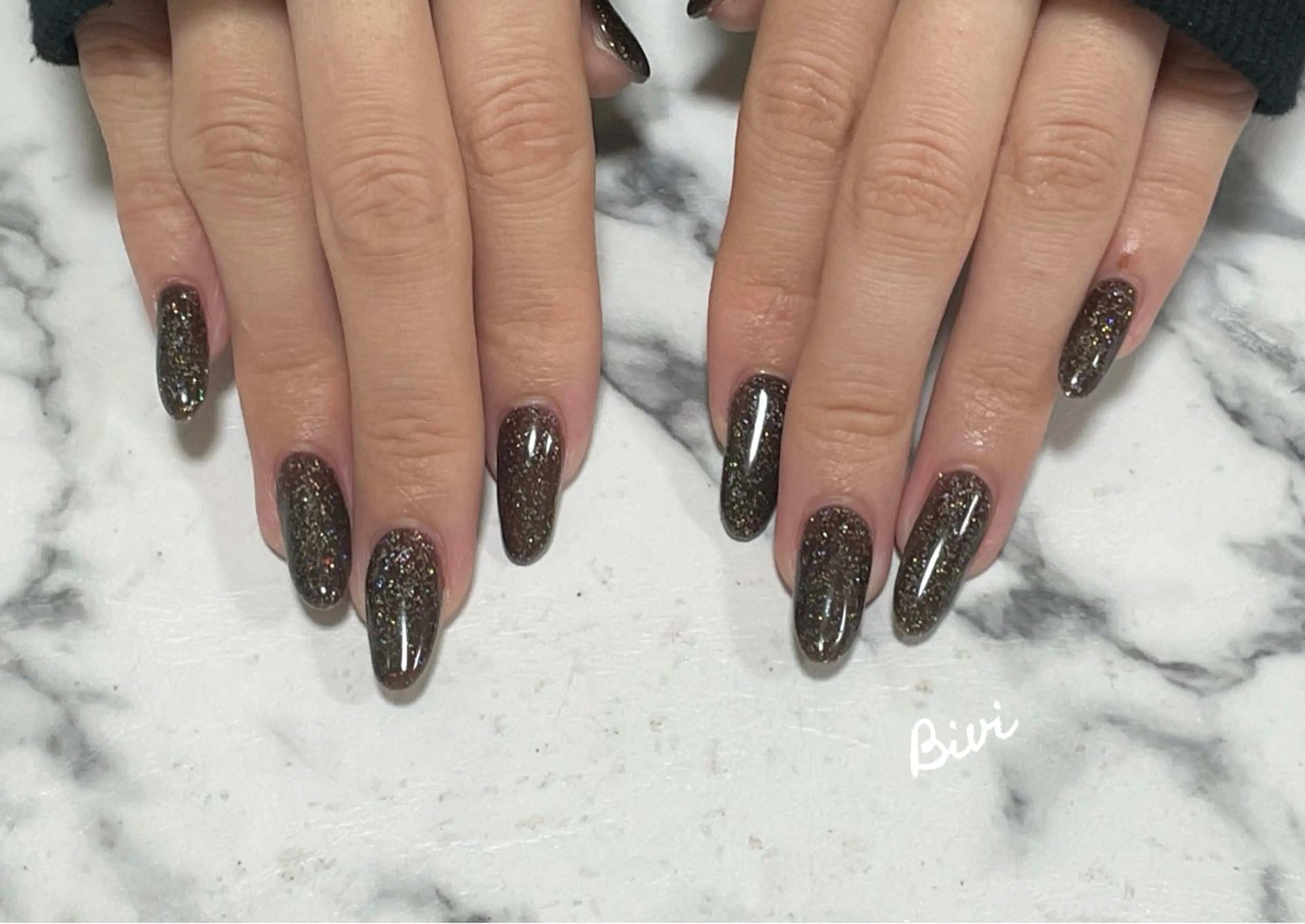 ネイル アートネイル フラッシュネイル ラメ(グリッター) シルバー スクエアネイル ♡Bivi♡自爪に 優しいネイルサロンのネイルデザイン