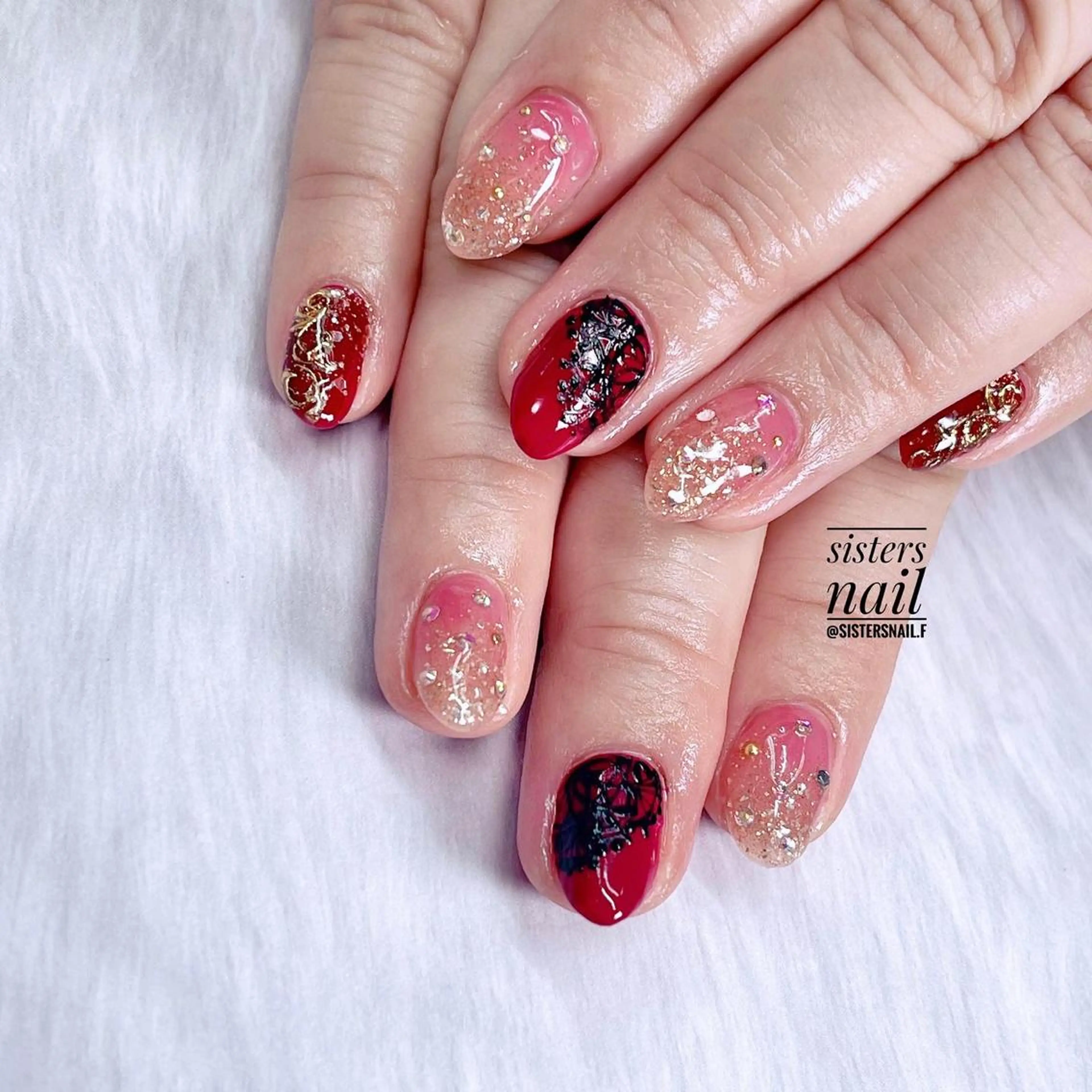 ネイル アートネイル ボルドー グラデーション キラキラネイル レース sisters nail.fのネイルデザイン