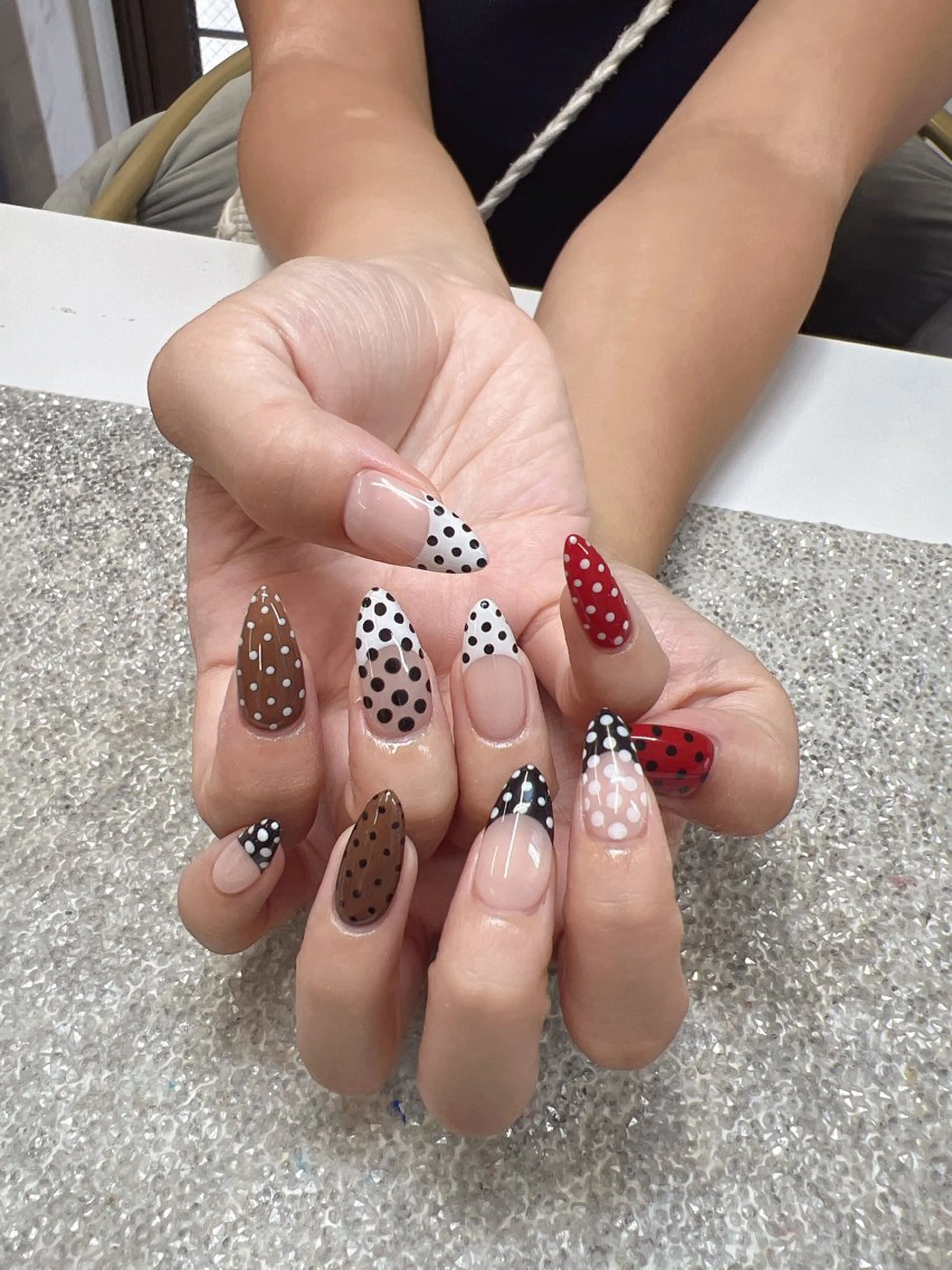 ネイル ガレンドウ 白澤 愛子のネイルデザイン