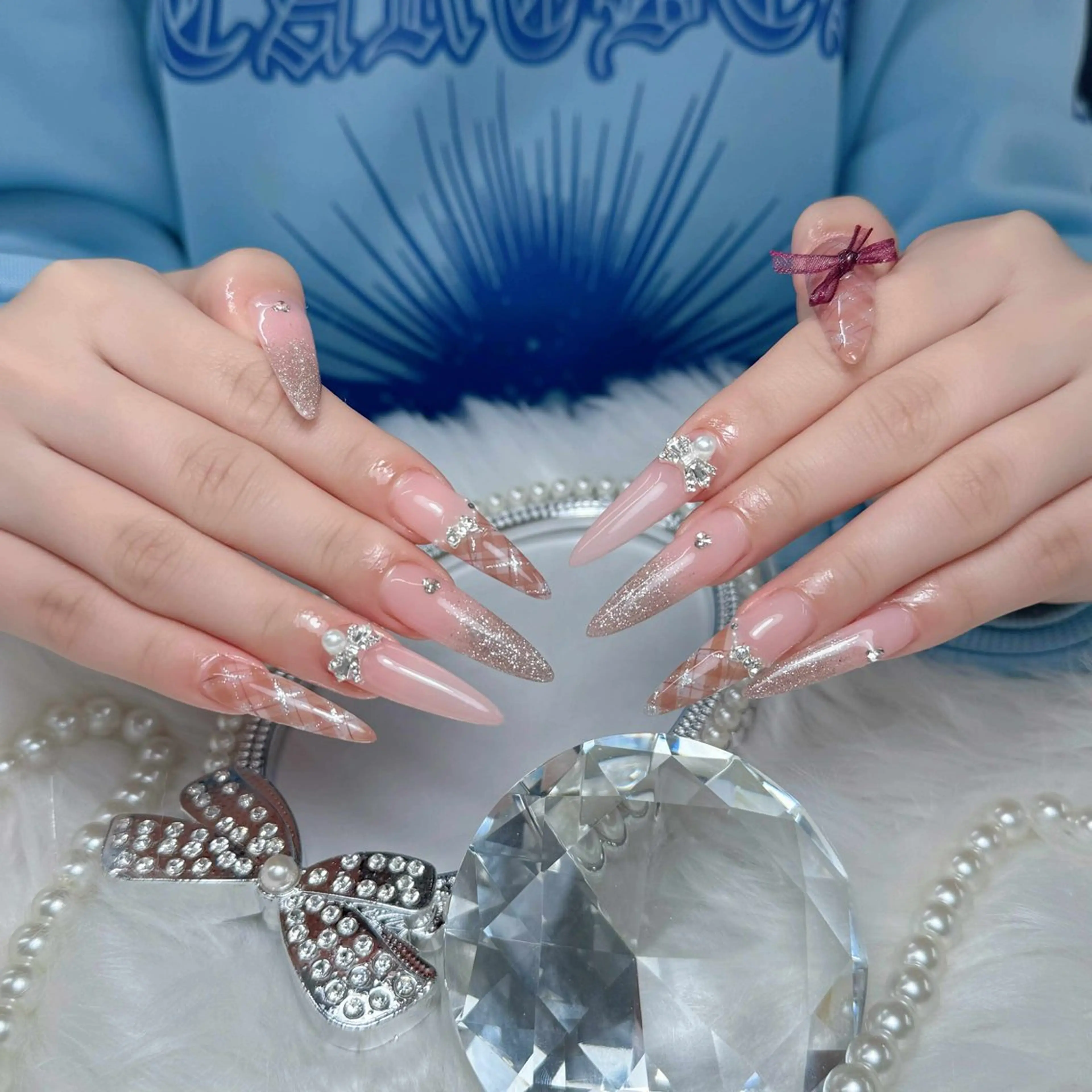 ネイル アートネイル オーロラネイル フットネイル ジェルネイル キラキラネイル ハンドネイル ハンドケア Nova Nailのネイルデザイン