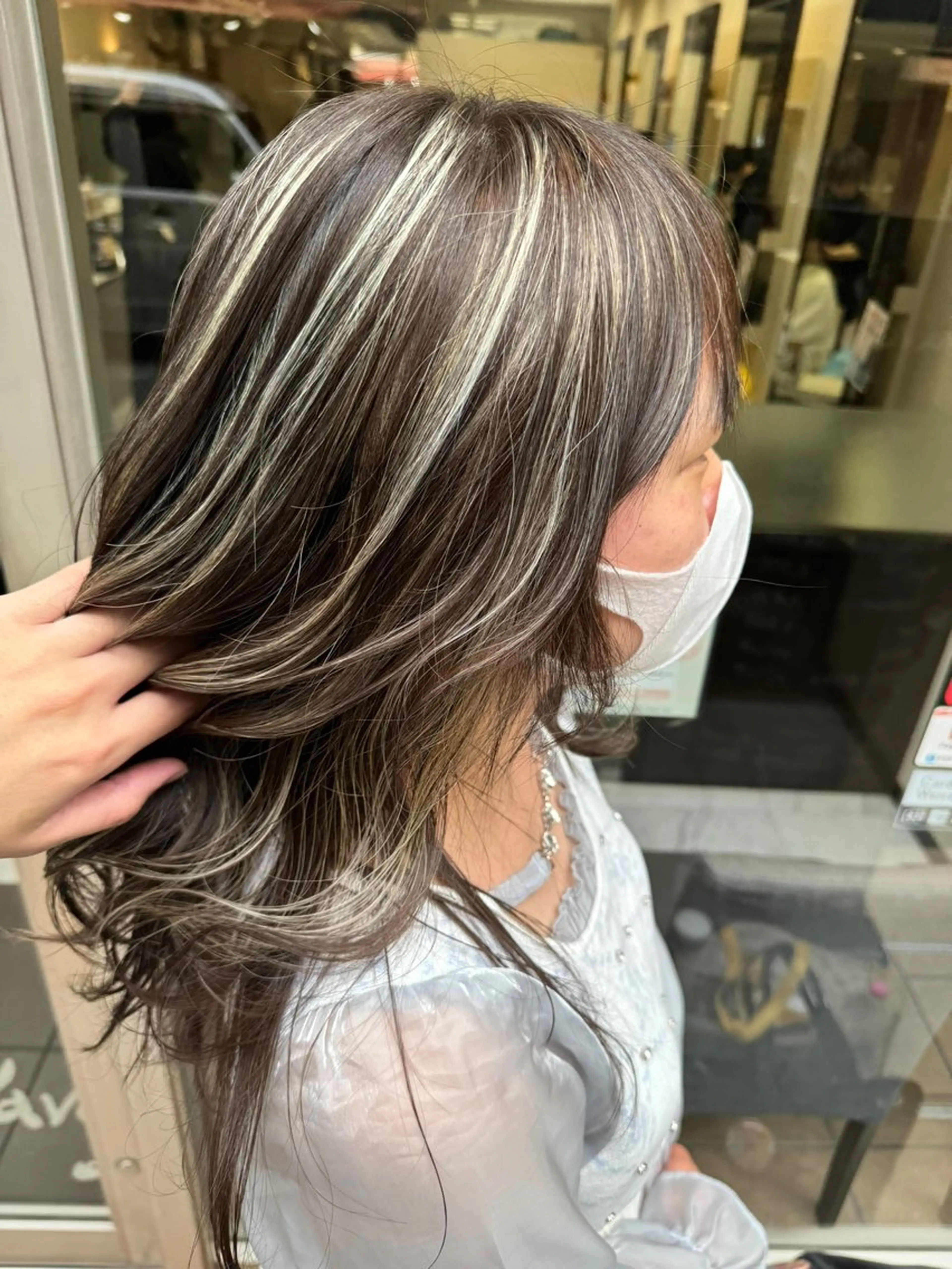 ロング カラー ヘアアレンジ 切りっぱなしボブ アッシュ アッシュブラウン ブリーチ ブラウンカラー カット ヘアカラー トリートメント Zina 大宮所属・目黒 碧人のヘアスタイル