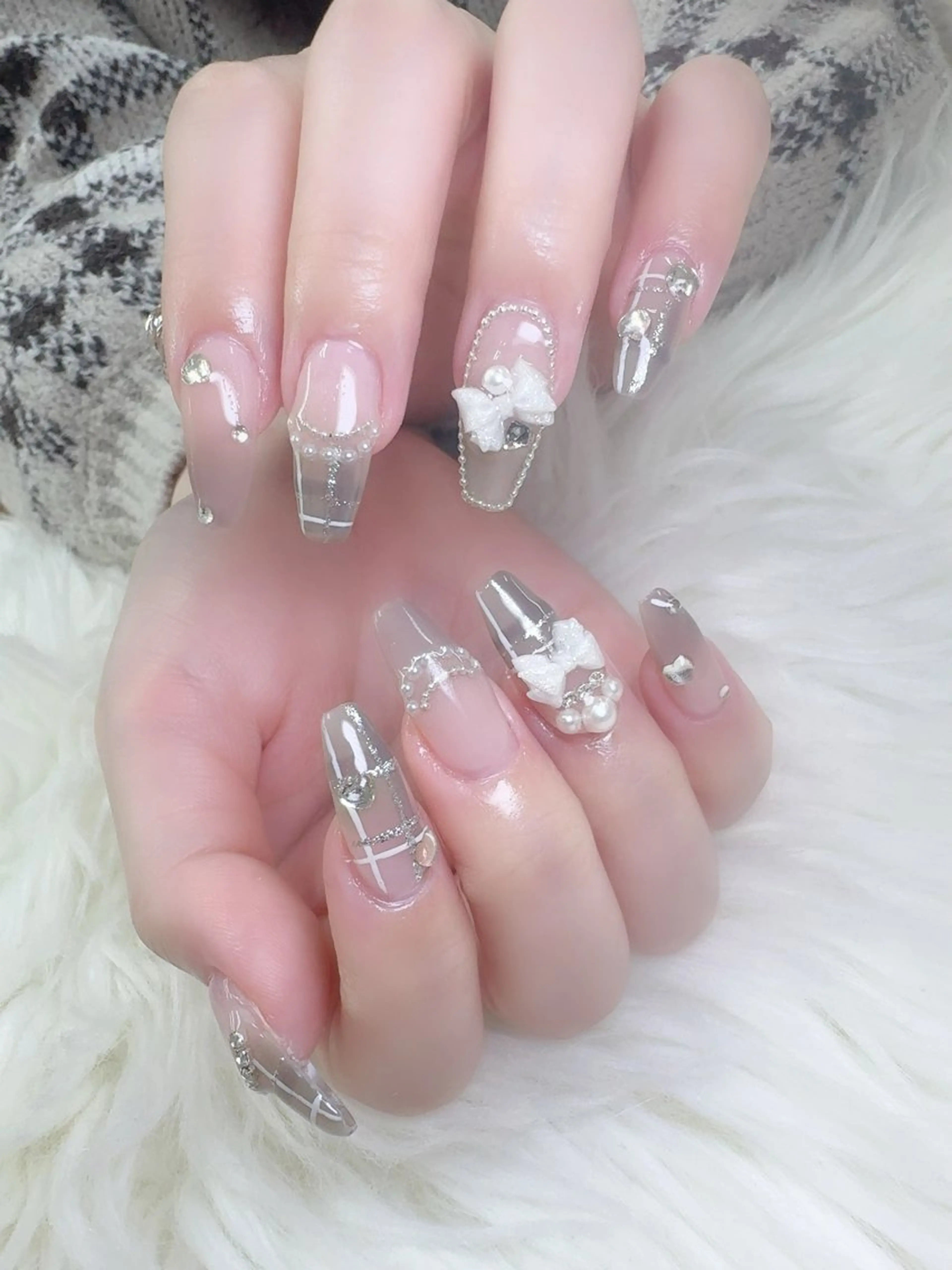 ネイル フレンチネイル 韓国ネイル マグネットネイル ニュアンスネイル オフィスネイル ハンドネイル Mlan Nailのネイルデザイン