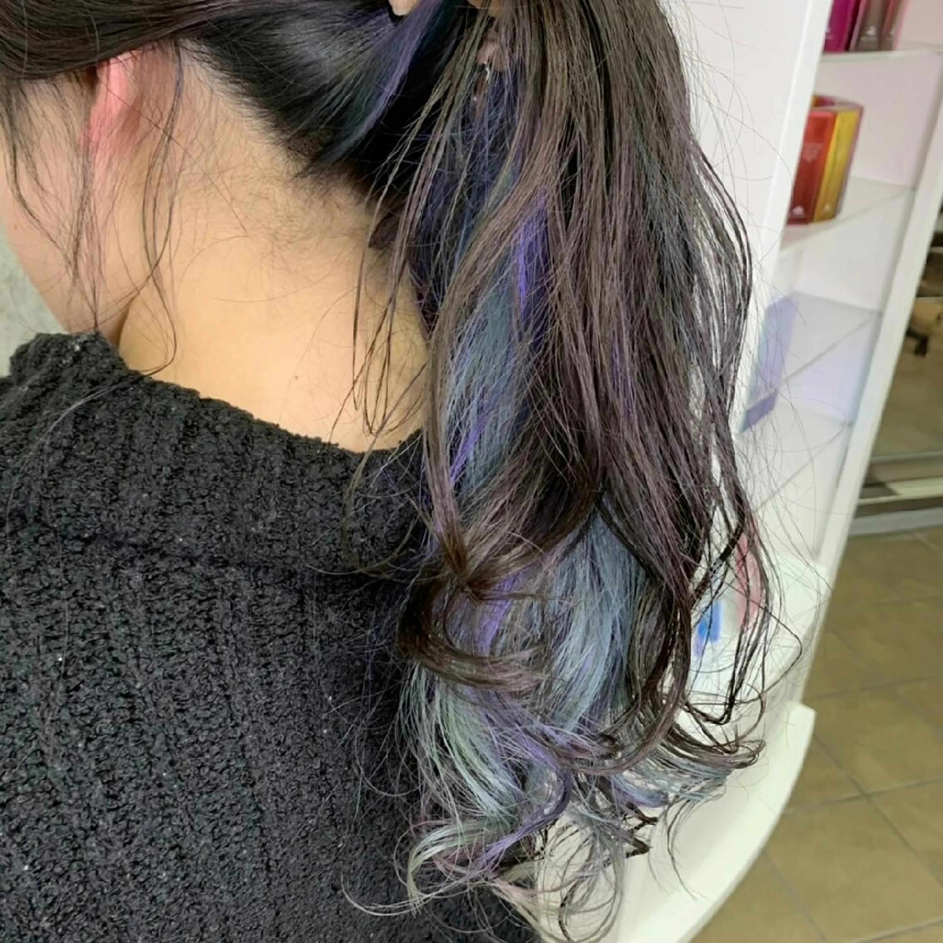 ロング カラー インナーカラー ヘアカラー Luisハイライト　 喜連瓜破、髪質改善のヘアスタイル