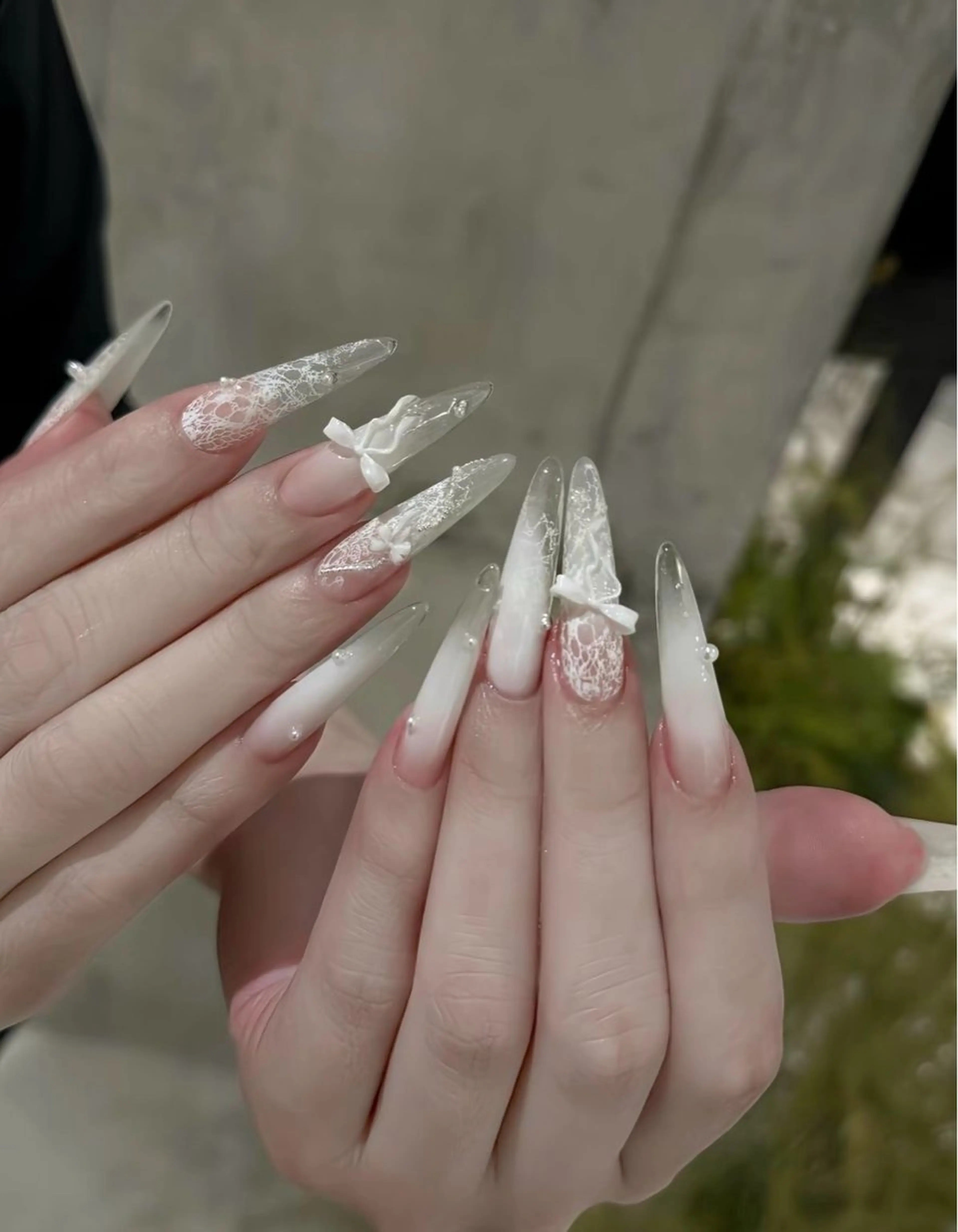 ネイル キラキラネイル 韓国ネイル ロングネイル ワンホンネイル ハンドネイル Josie nail salonのネイルデザイン