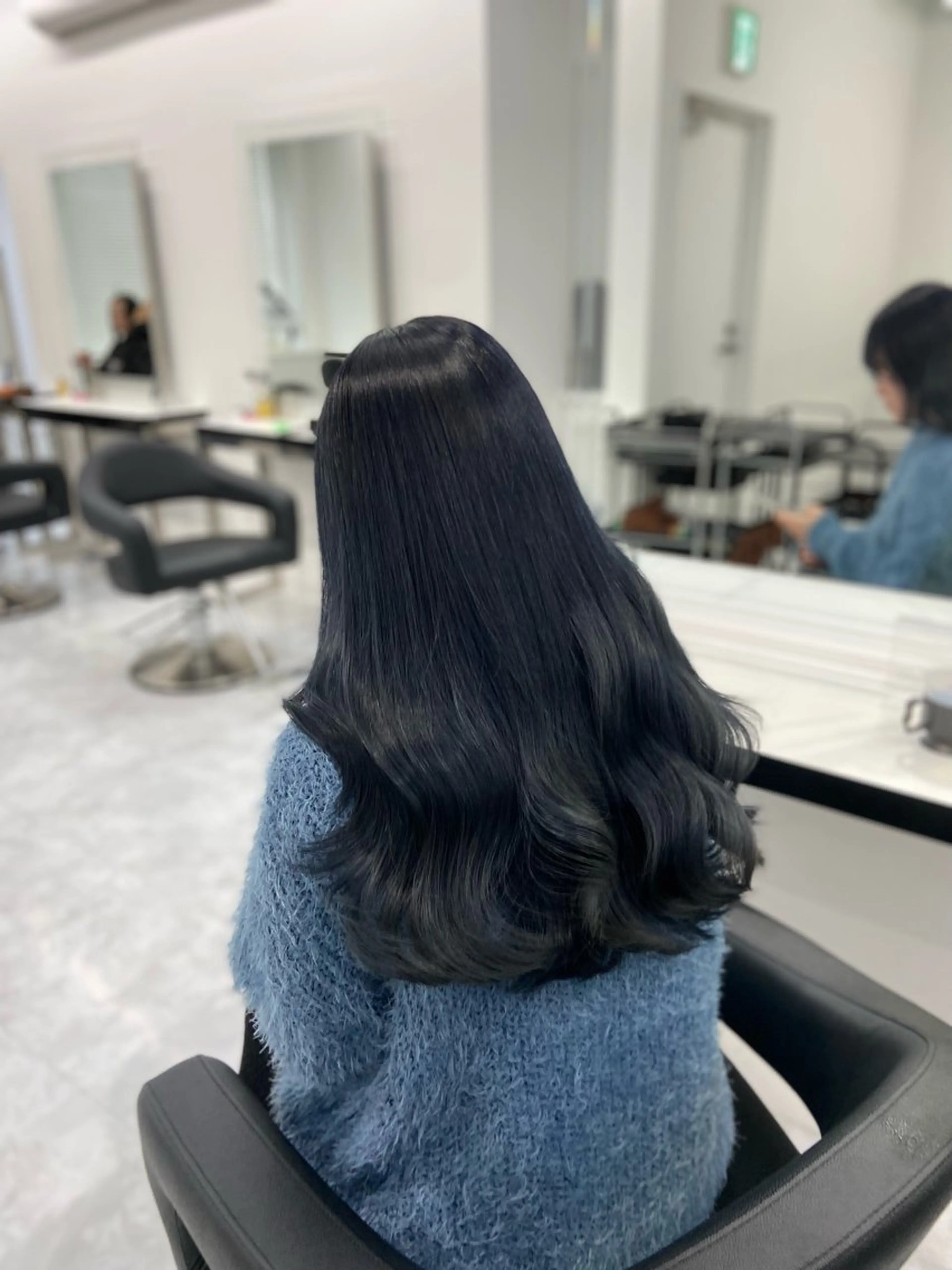 ロング カラー ヘアアレンジ ヘアカラー トリートメント ヘアセット レイヤー×透明感カラ ーHAYATOのヘアスタイル