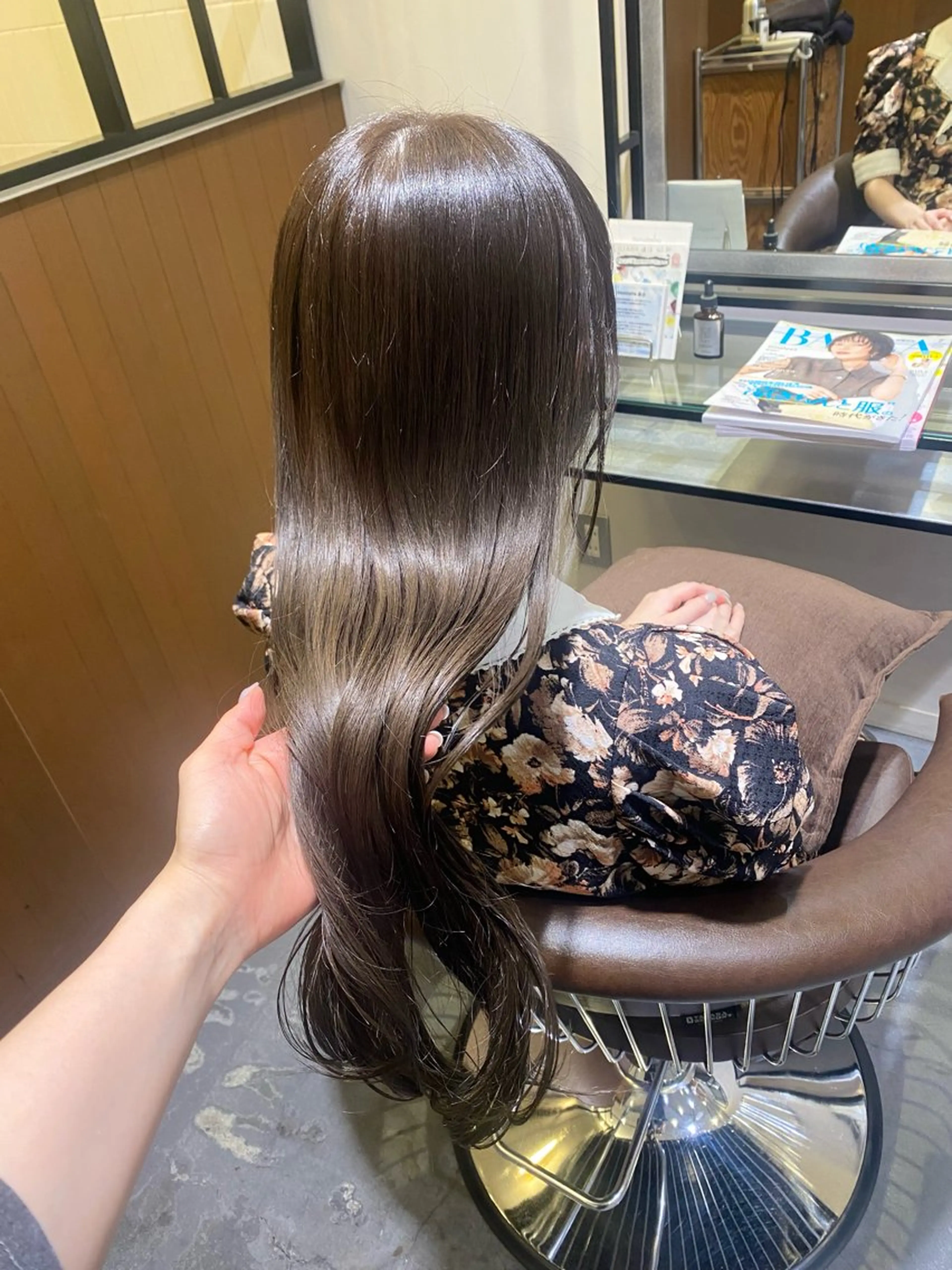 ロング カラー 透明感カラー グレージュ ラベンダーカラー ラベンダーグレージュ ラベンダーグレー カット ヘアカラー トリートメント 池袋 🌼nana🌼のヘアスタイル