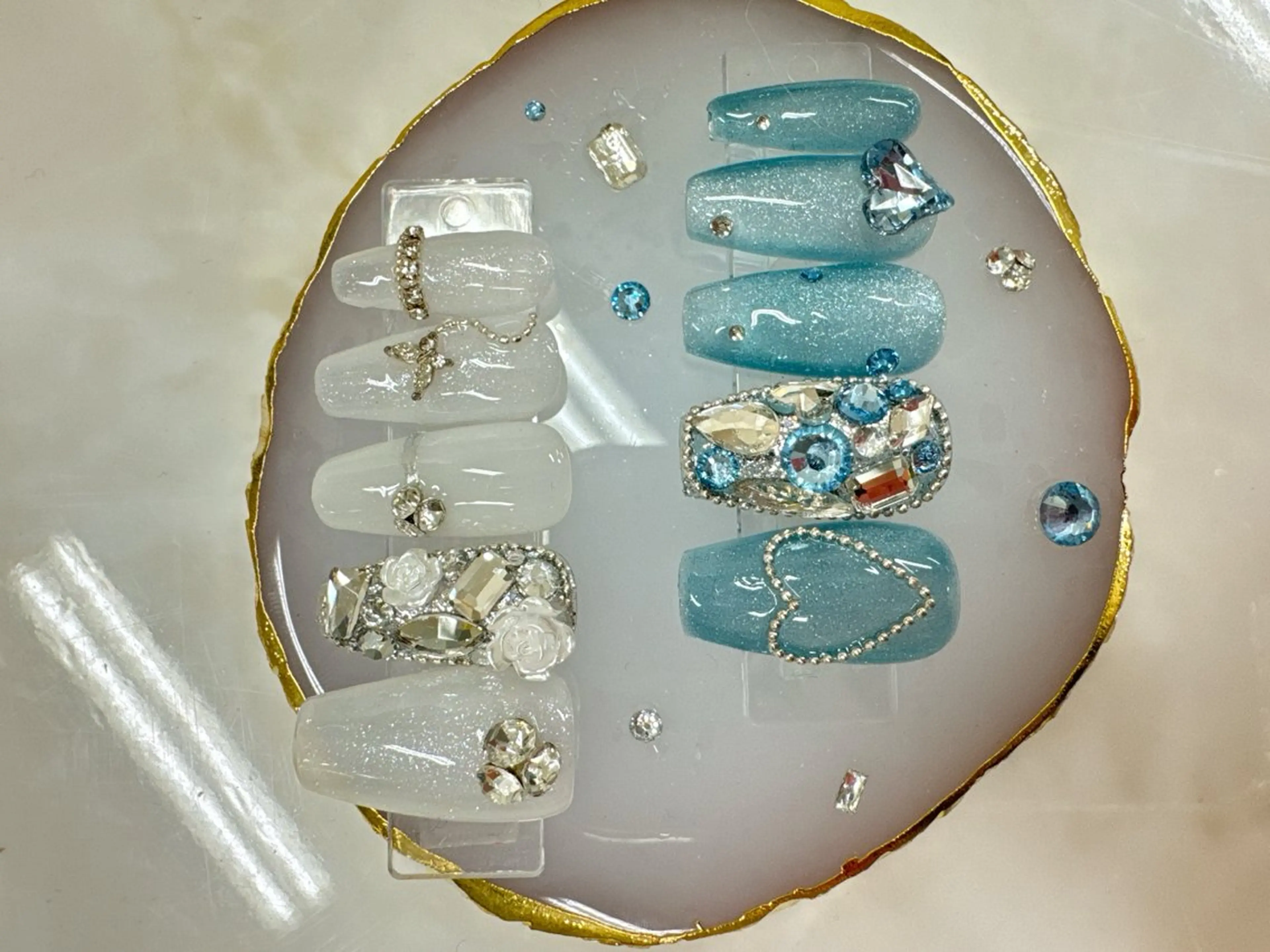 ロング Queeens nailのネイルデザイン