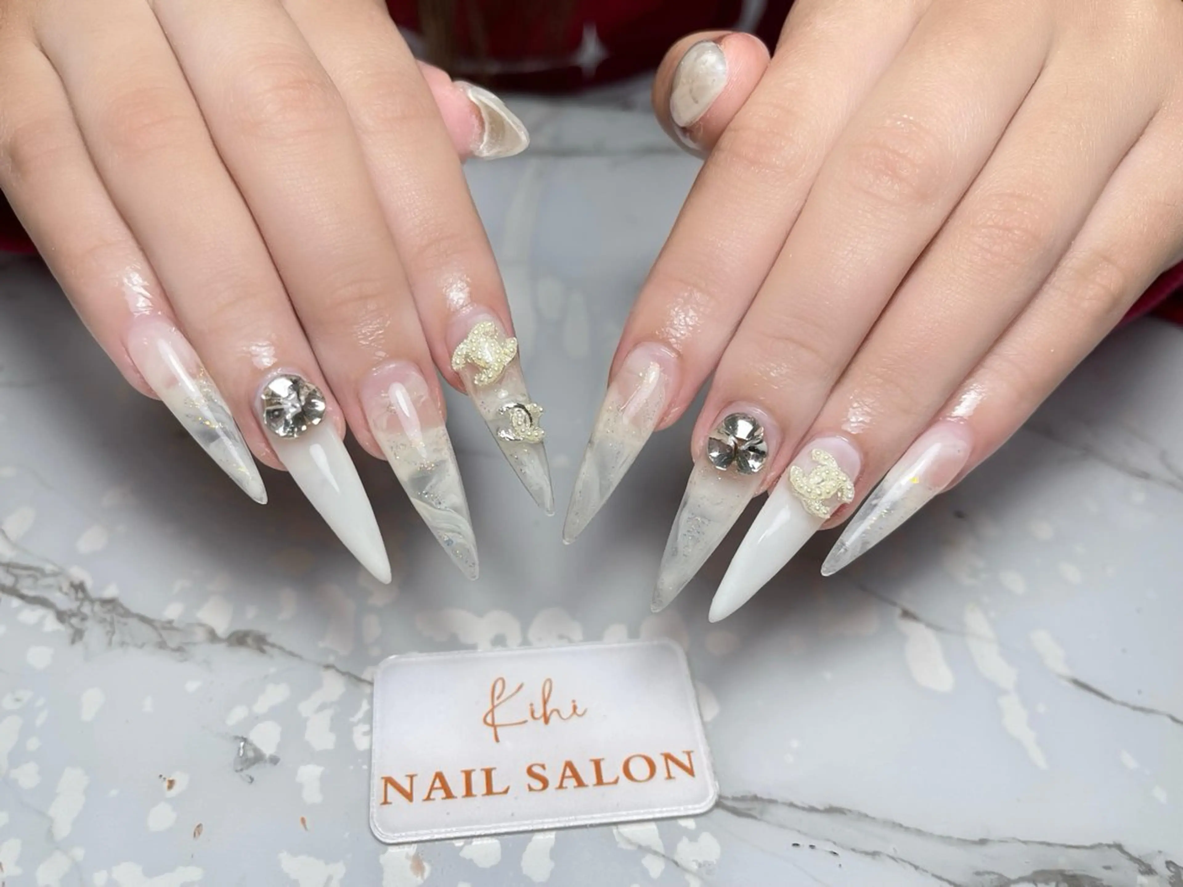 ネイル アートネイル フレンチネイル ジェルネイル グラデーション 韓国ネイル ハンドネイル 💕鈴木ユリ パラジェル/オフ無料のネイルデザイン