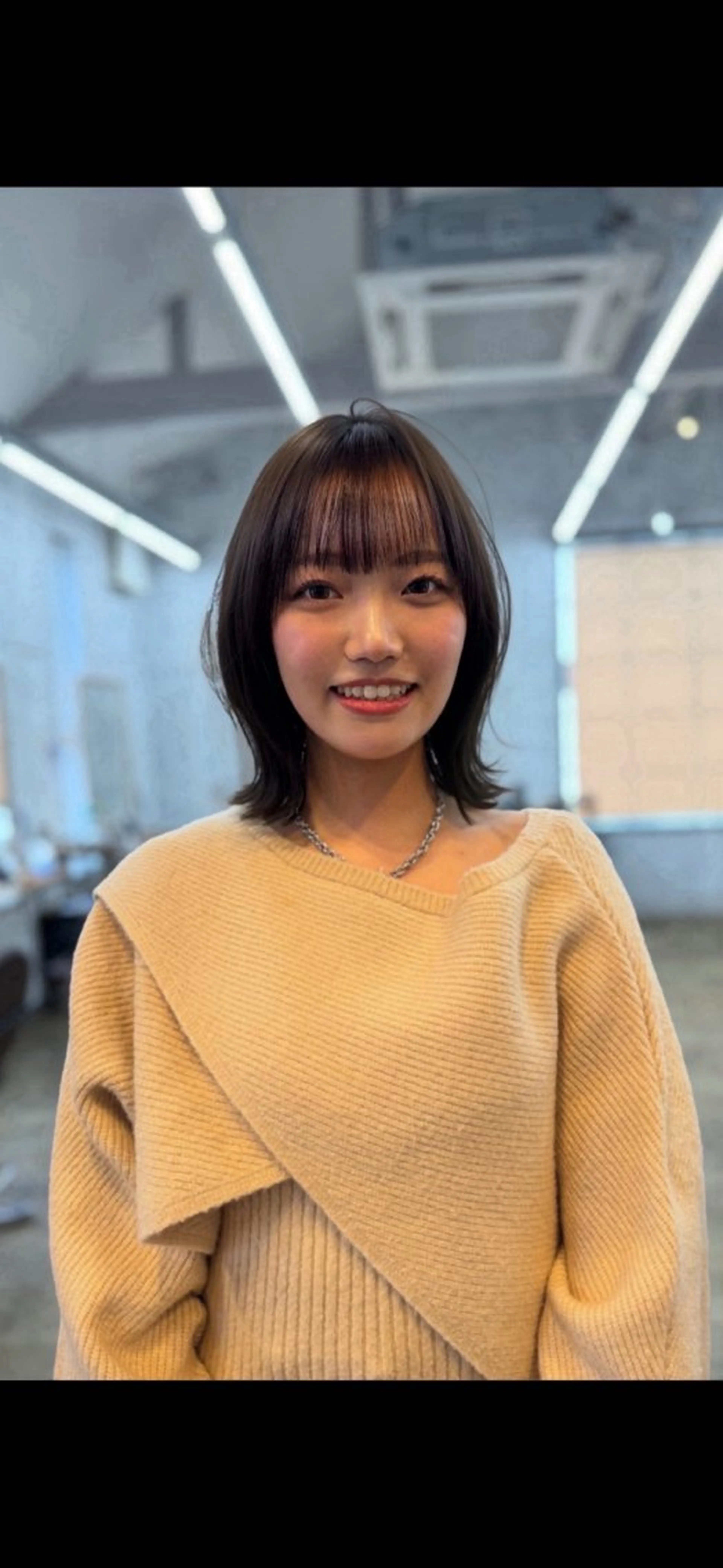 ミディアム カット ヘアカラー トリートメント サ チのヘアスタイル