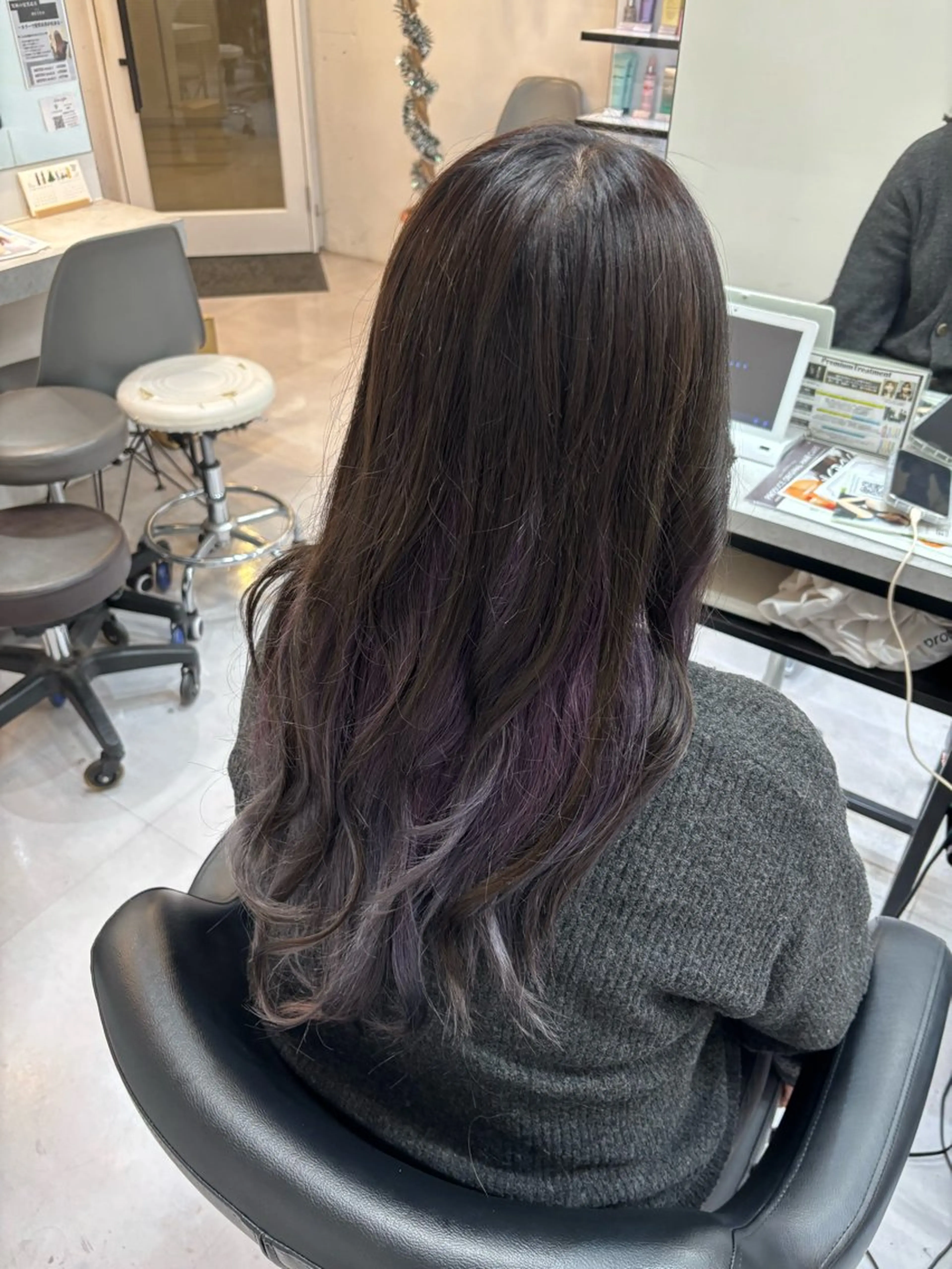 ロング カラー ブリーチ ヘアカラー 🌙髪質改善カラー Momoka🦋のヘアスタイル