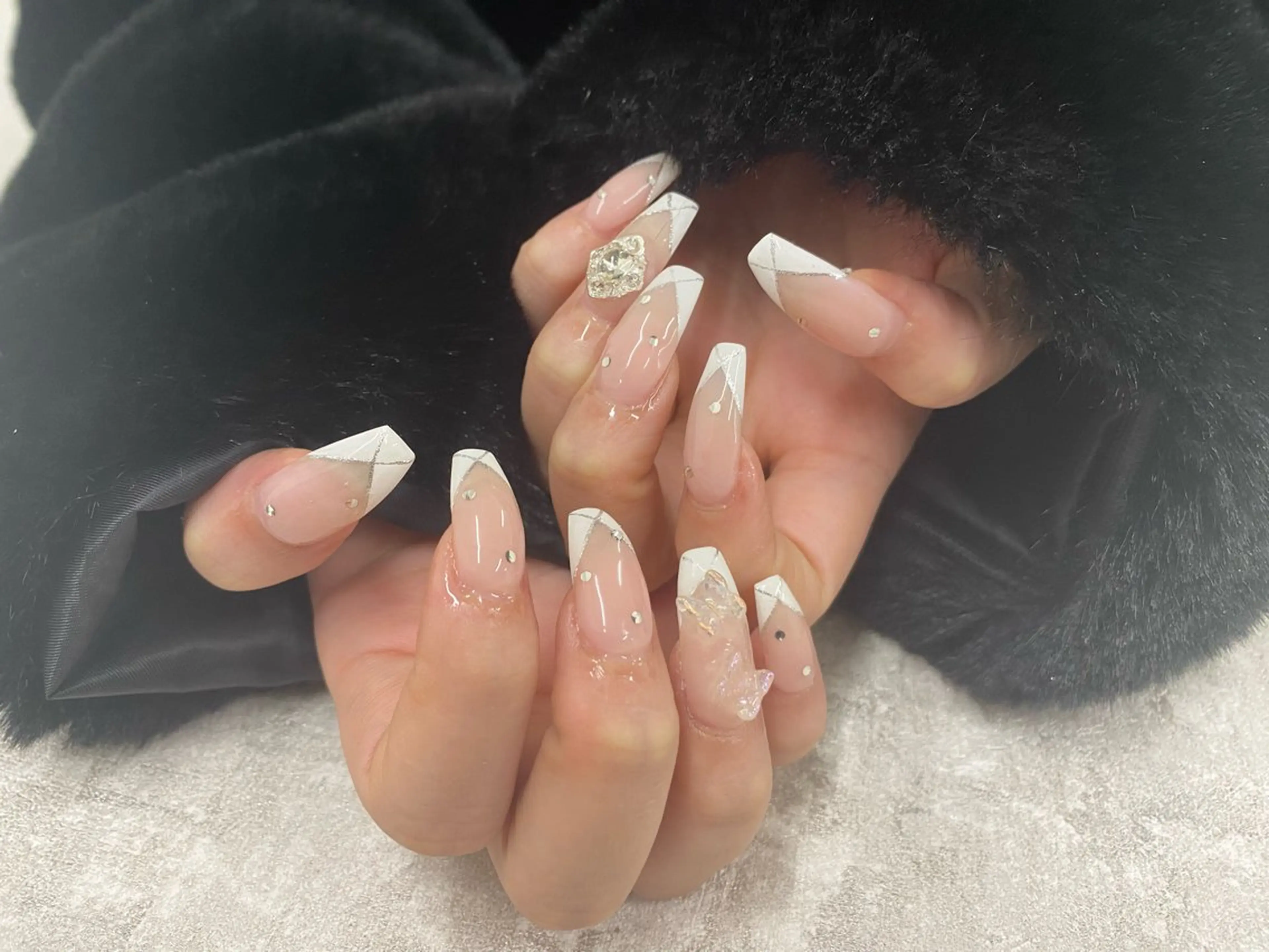 ネイル アートネイル REINA ルレイル心斎橋のネイルデザイン