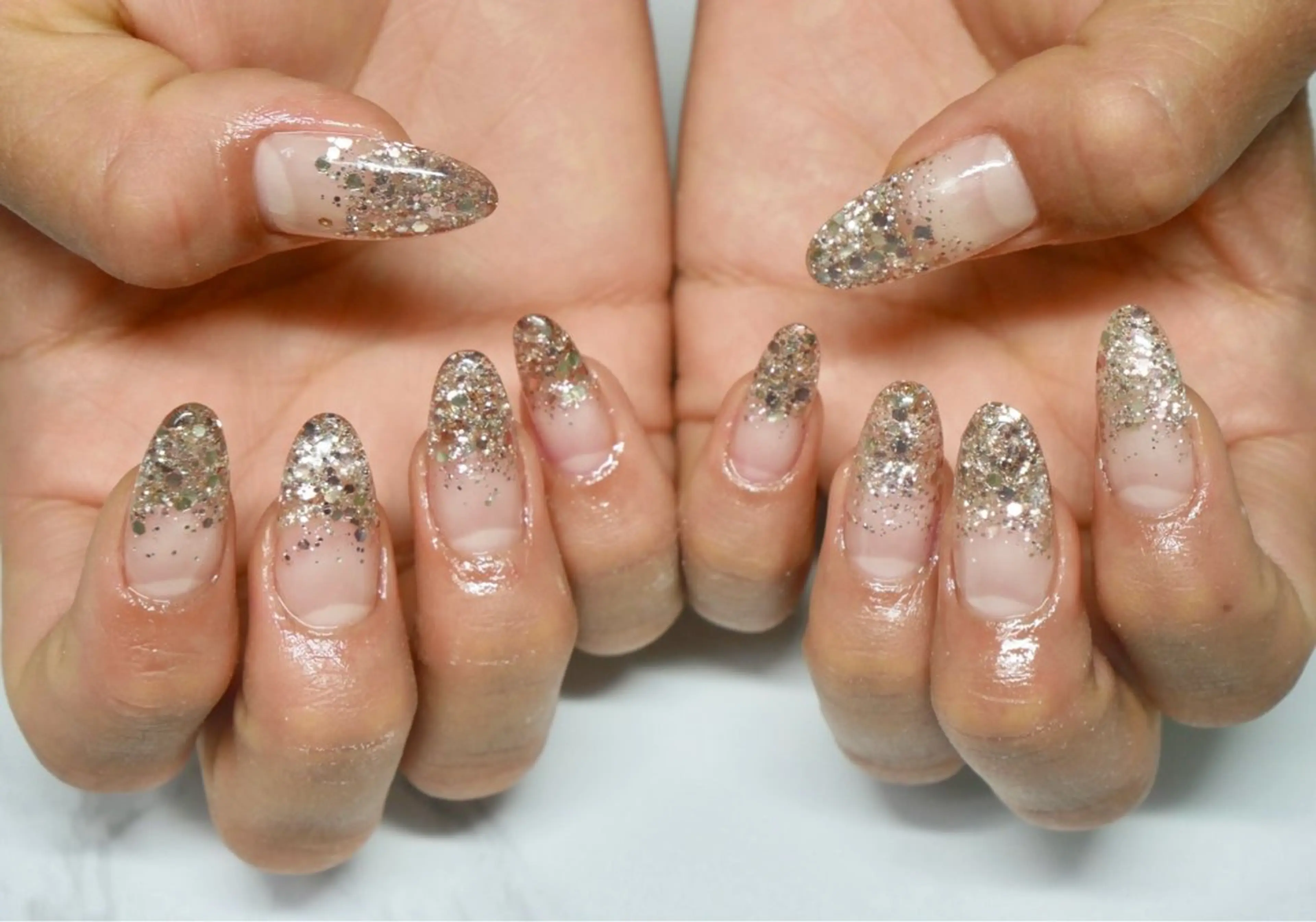 ネイル グラデーション ラメ(グリッター) ラメグラデーション スカルプネイル レイジー スワンのネイルデザイン