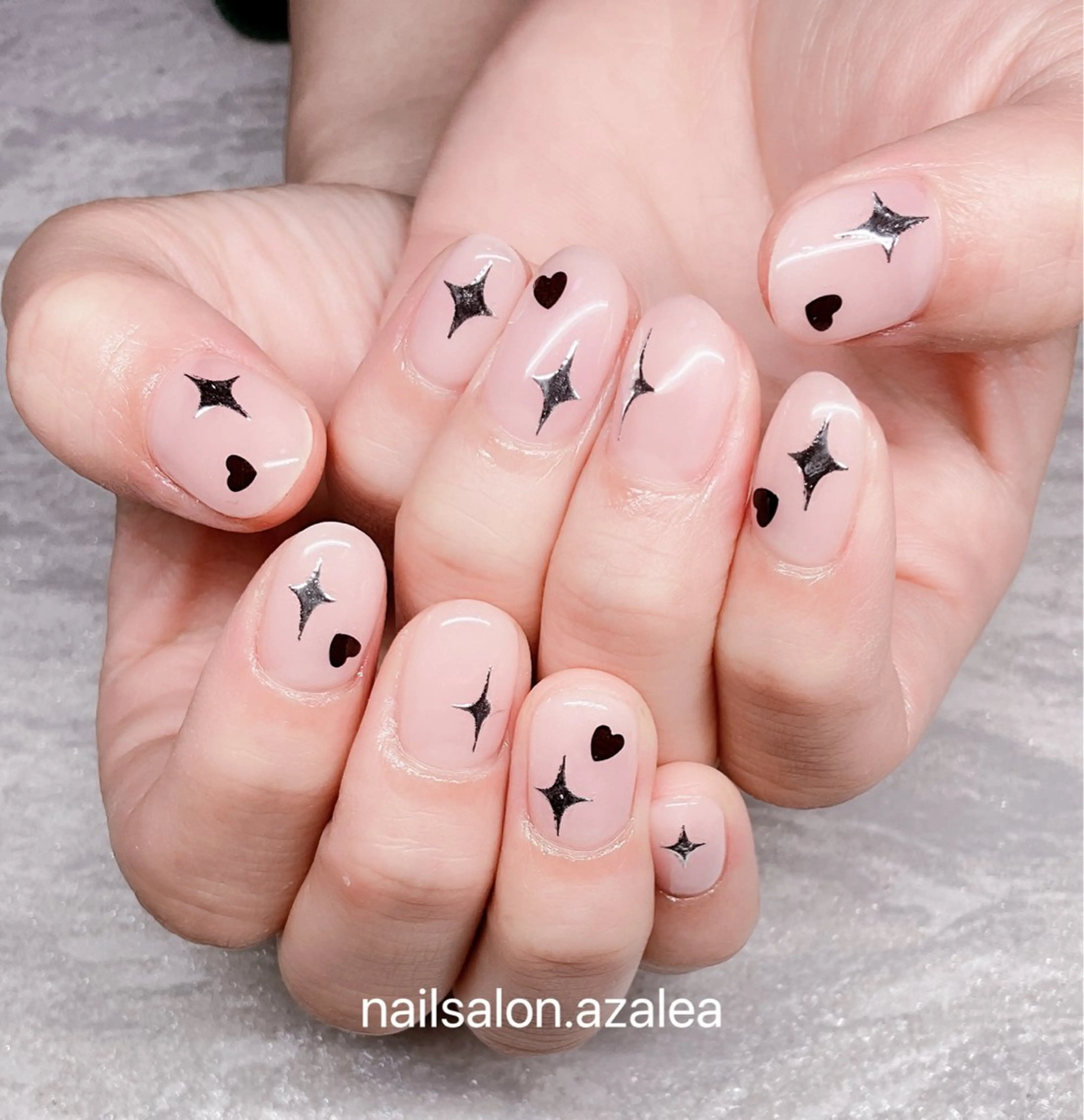 ネイル ハンドネイル R inのネイルデザイン