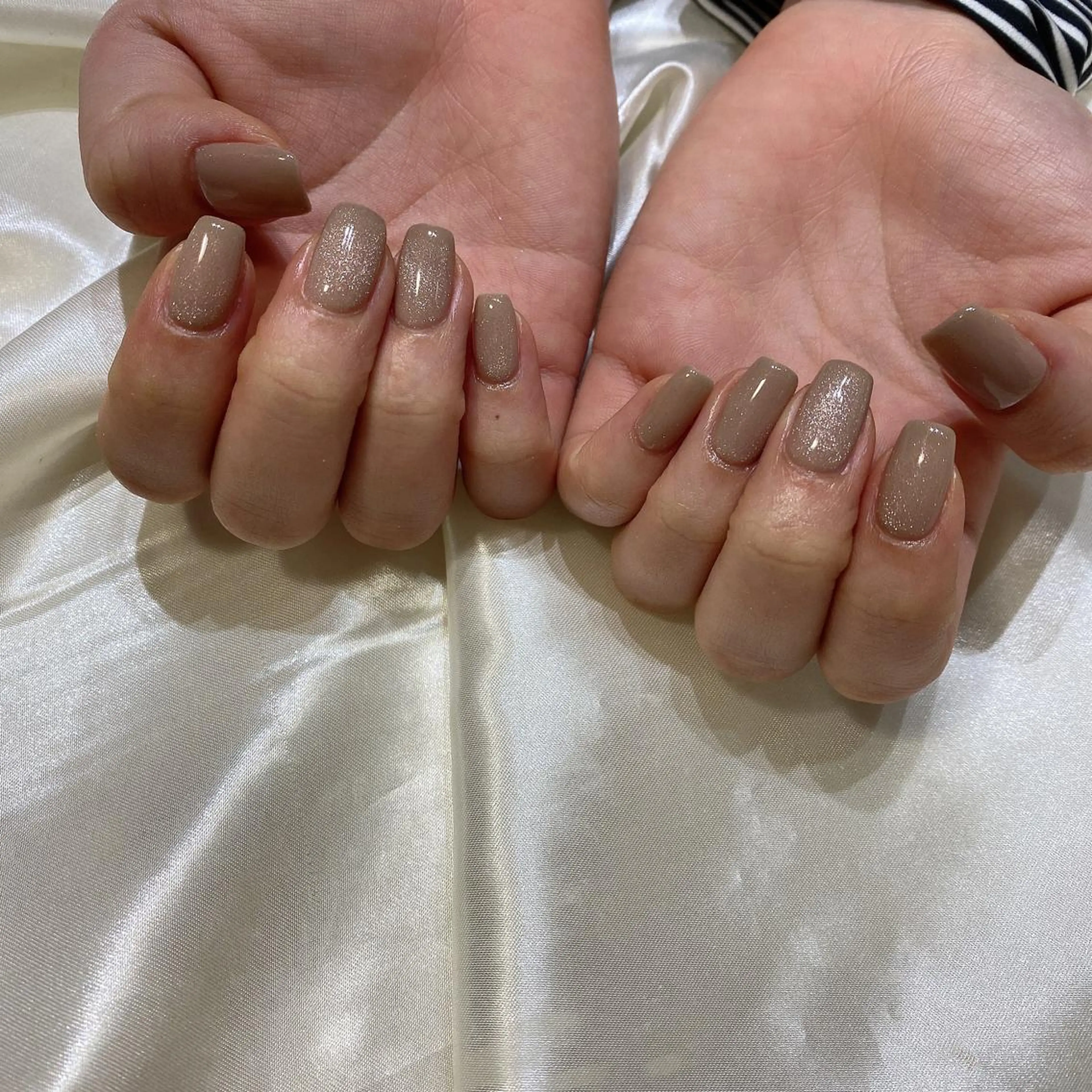 ネイル ハンドネイル 西岡 杏のネイルデザイン