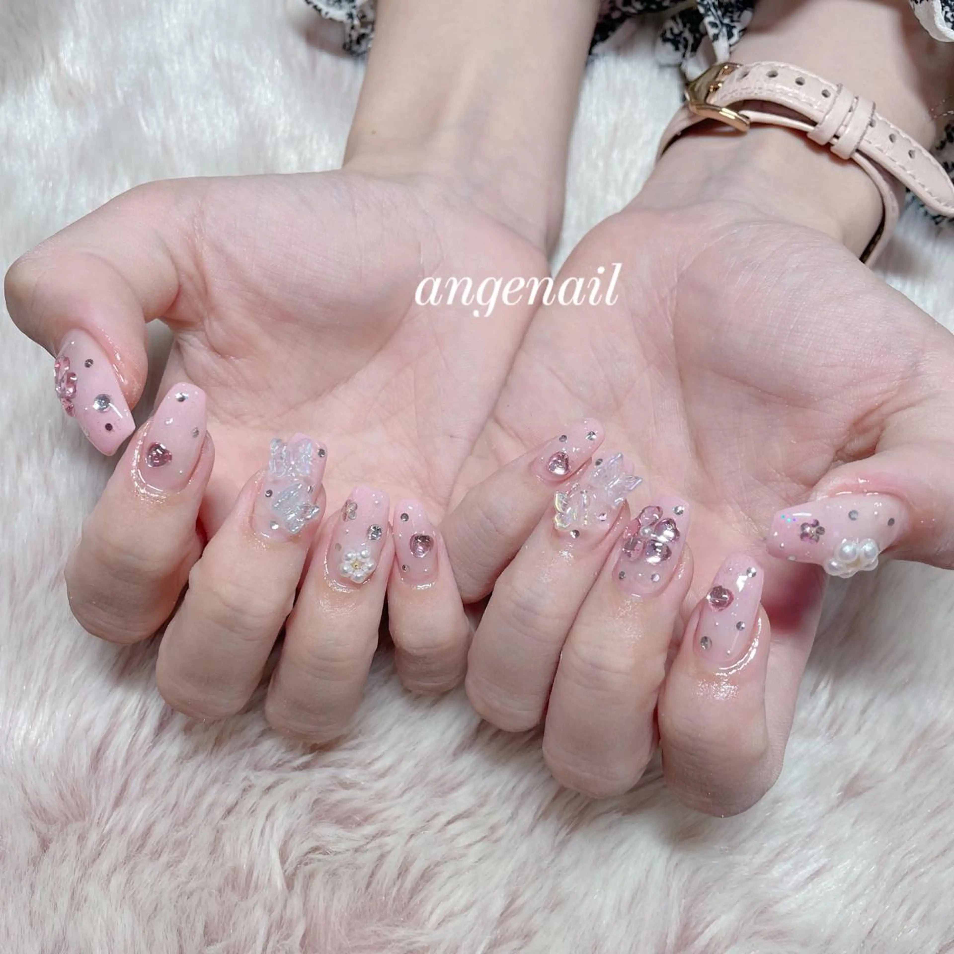 ネイル ハンドネイル オーナーネイリスト MAKIのネイルデザイン