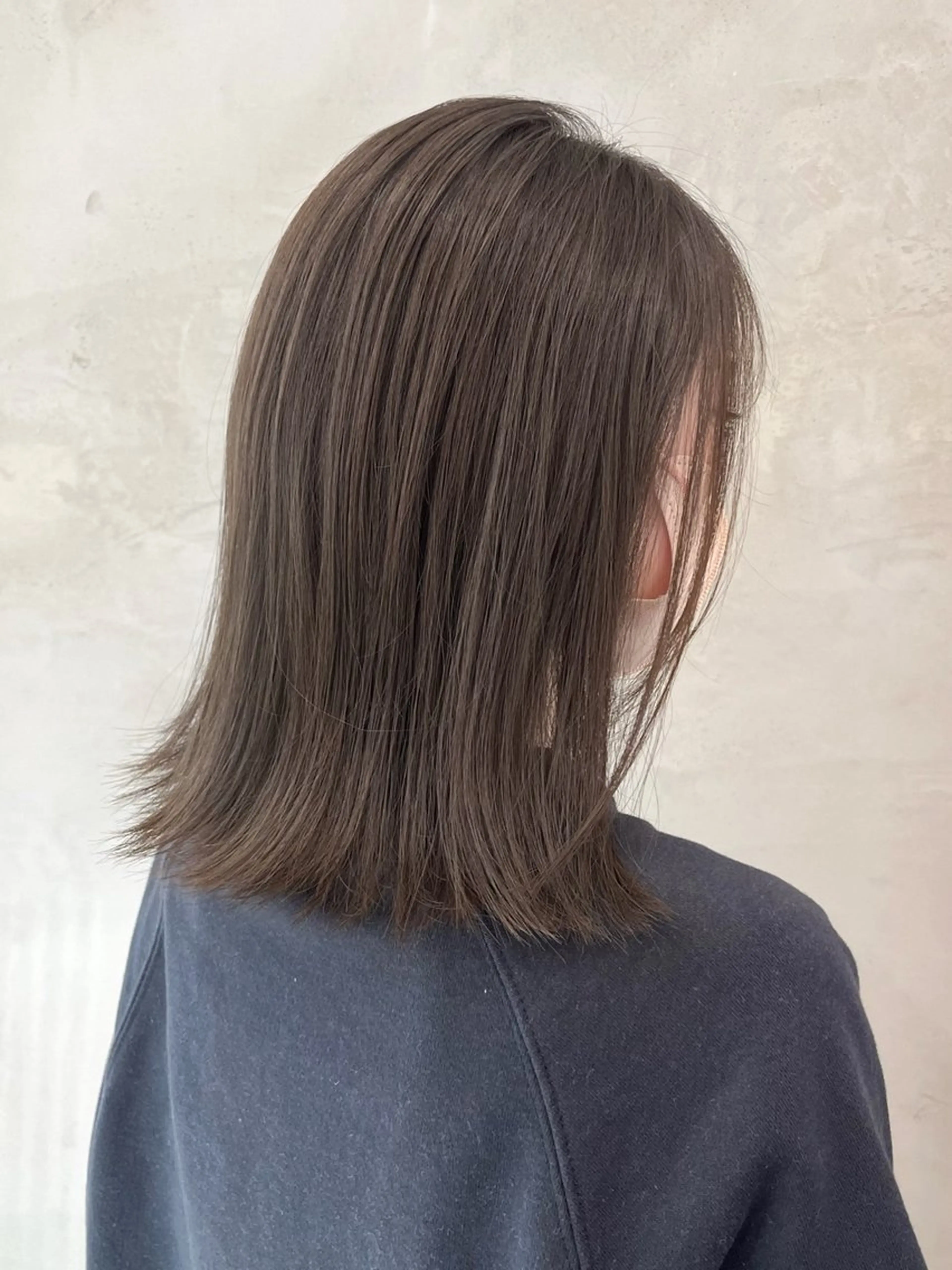 ミディアム カラー ベージュカラー ブリーチ ブリーチなしカラー オリーブベージュ ヘアカラー トリートメント 🫧透明感カラー🫧 OIKAWAのヘアスタイル