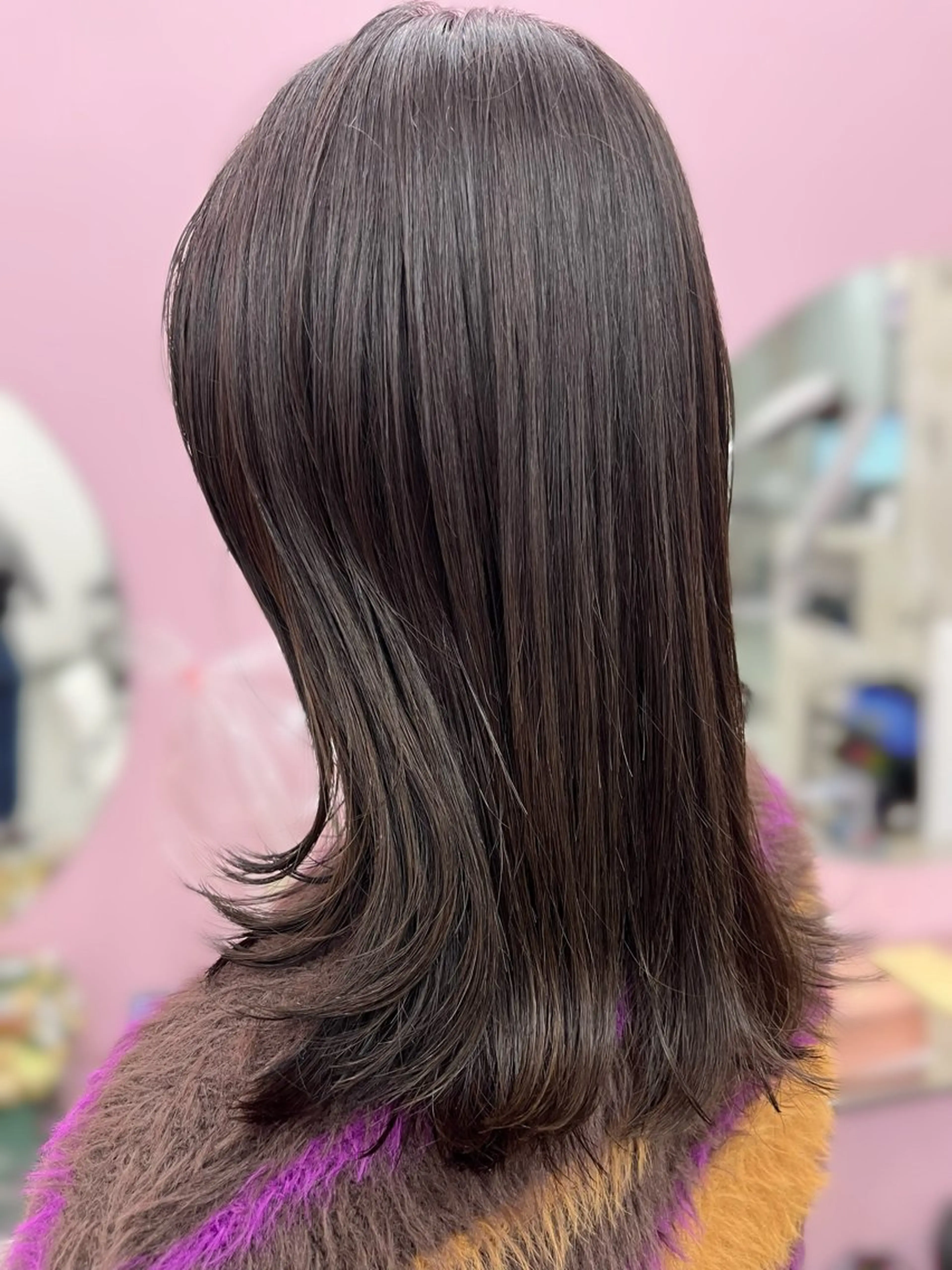 ミディアム カラー 【顔まわりレイヤー透 明感カラー今崎太河】のヘアスタイル