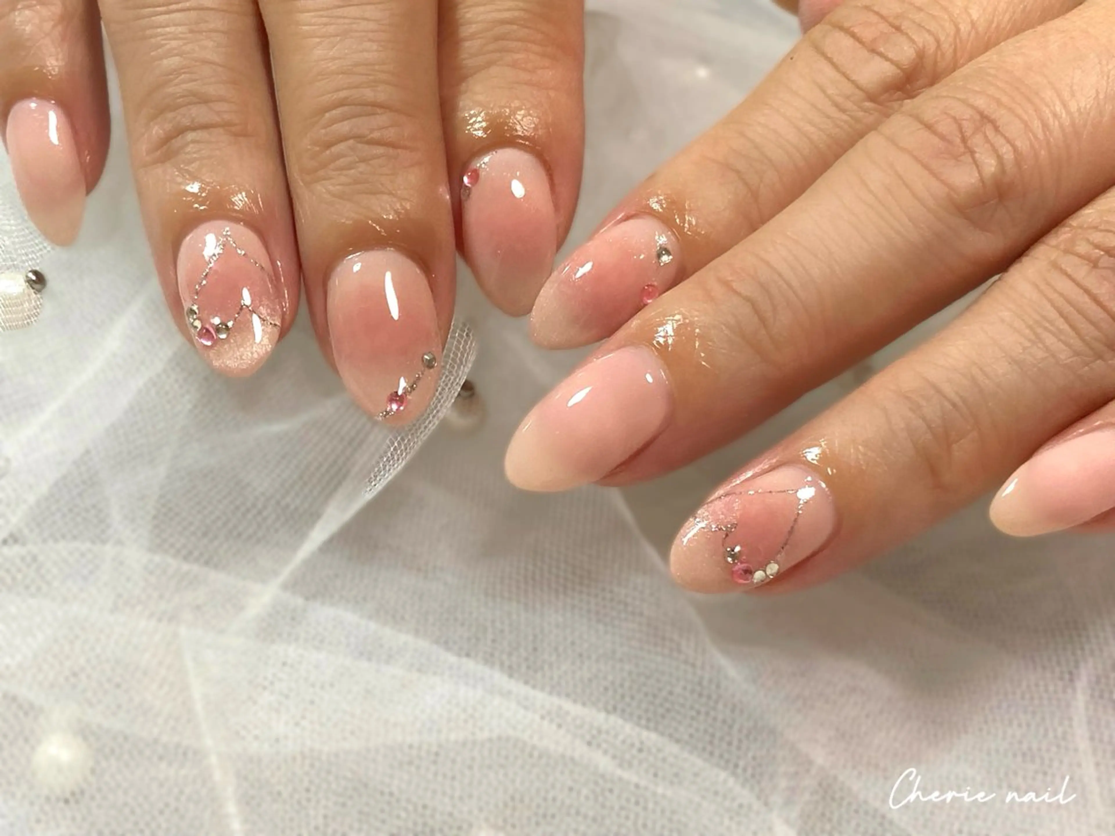 ネイル チークネイル ジェルネイル ハート 韓国ネイル マグネットネイル ハンドネイル Cherienail yunaのネイルデザイン