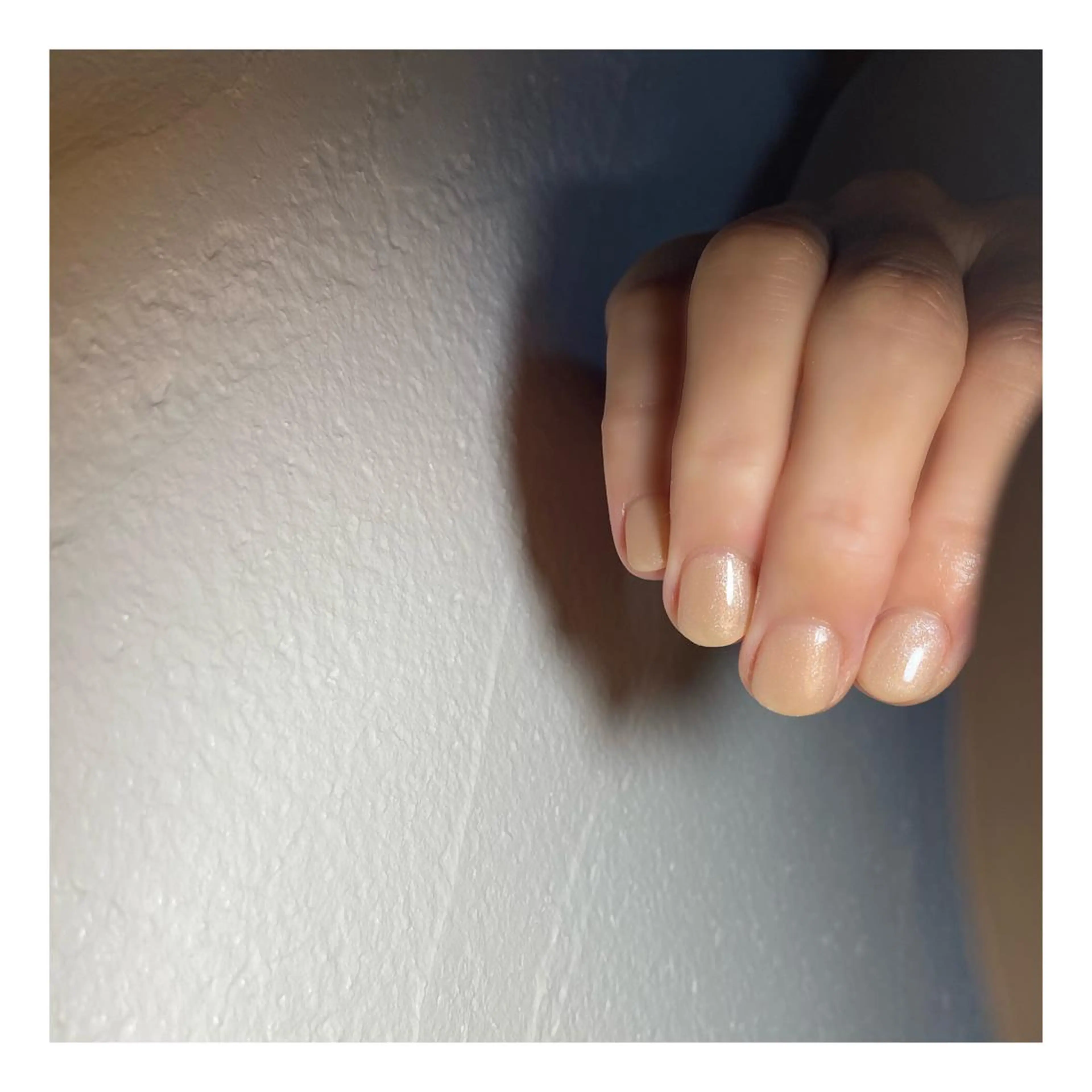 ネイル キラキラネイル ラメ(グリッター) ワンカラーネイル fig tree所属・fig  tree 地爪育成モニターのネイルデザイン