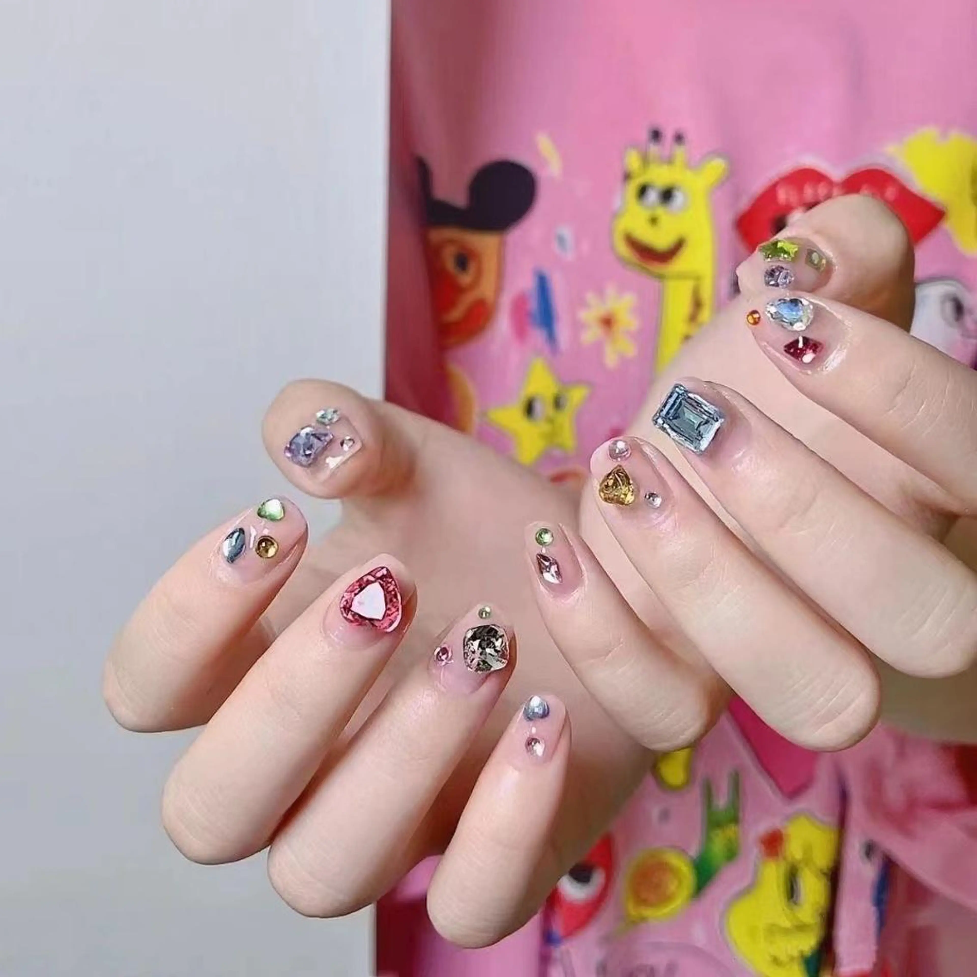 ショート ショートヘア めぐみのネイルサロン スタッフ練習のネイルデザイン