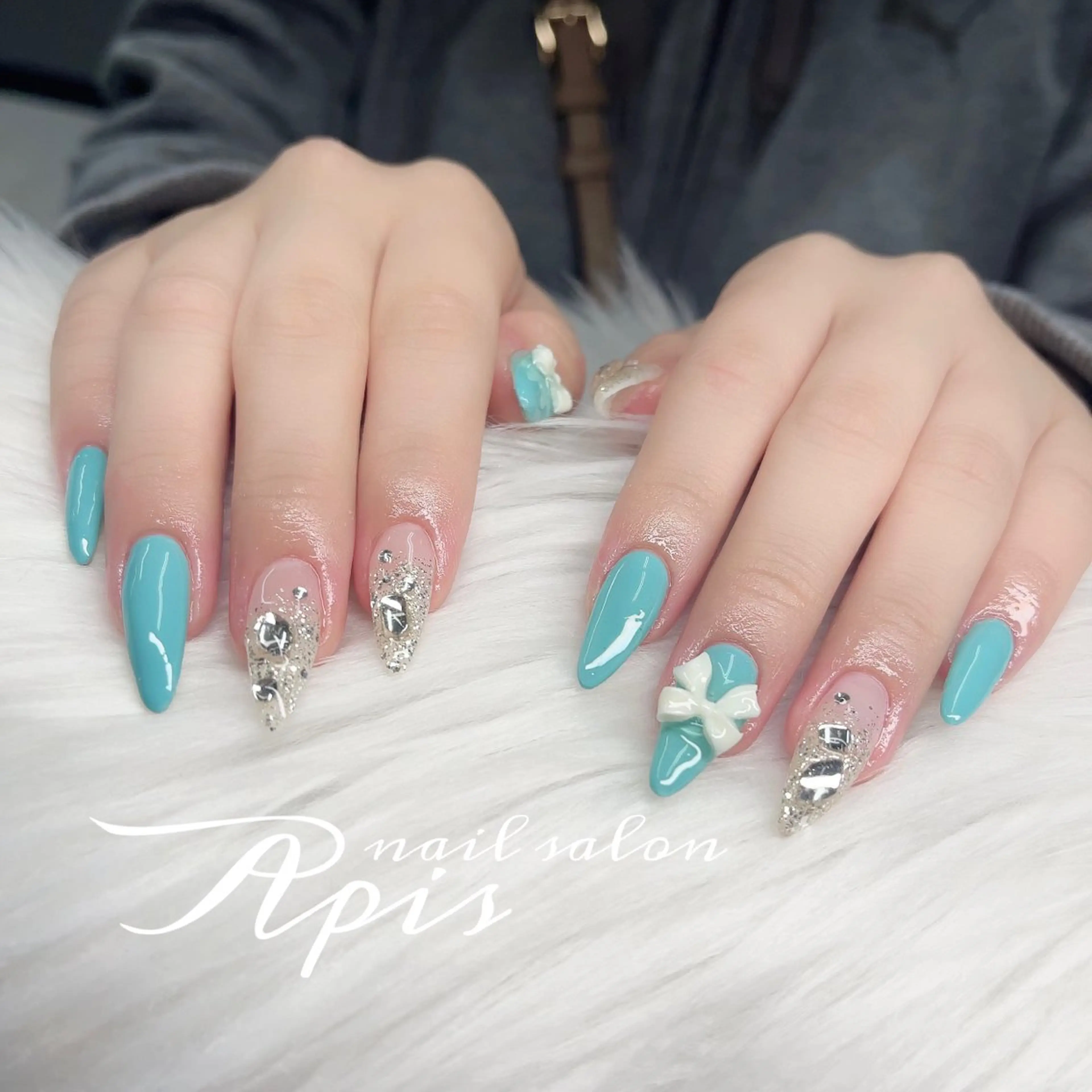 ネイル ハンドネイル Apis manakaのネイルデザイン