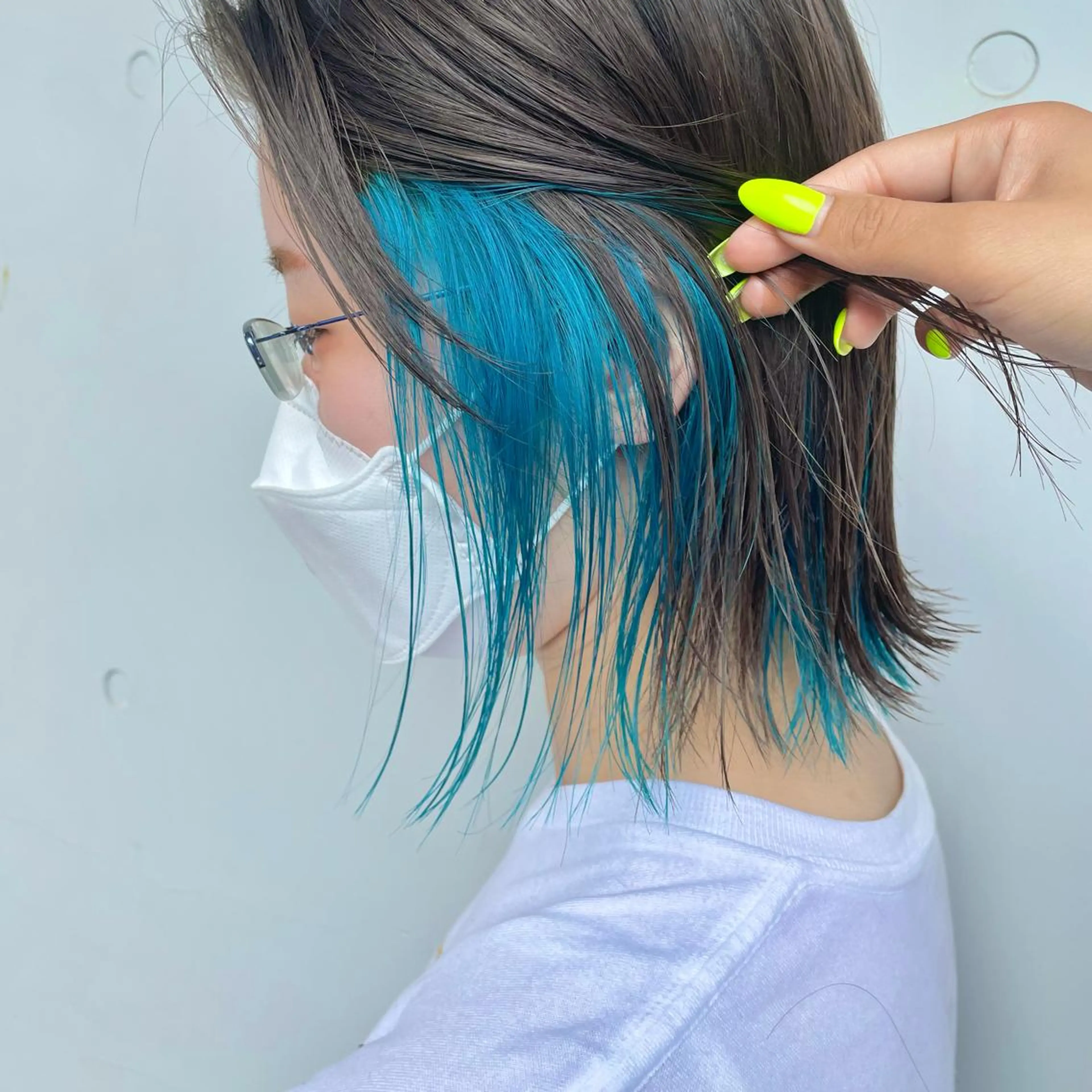 ミディアム カラー アディクシーカラー アッシュ ブリーチ ブルーカラー ケアブリーチ ヘアカラー トリートメント もにか🌞原宿/渋谷 🌝ブリーチカラーのヘアスタイル