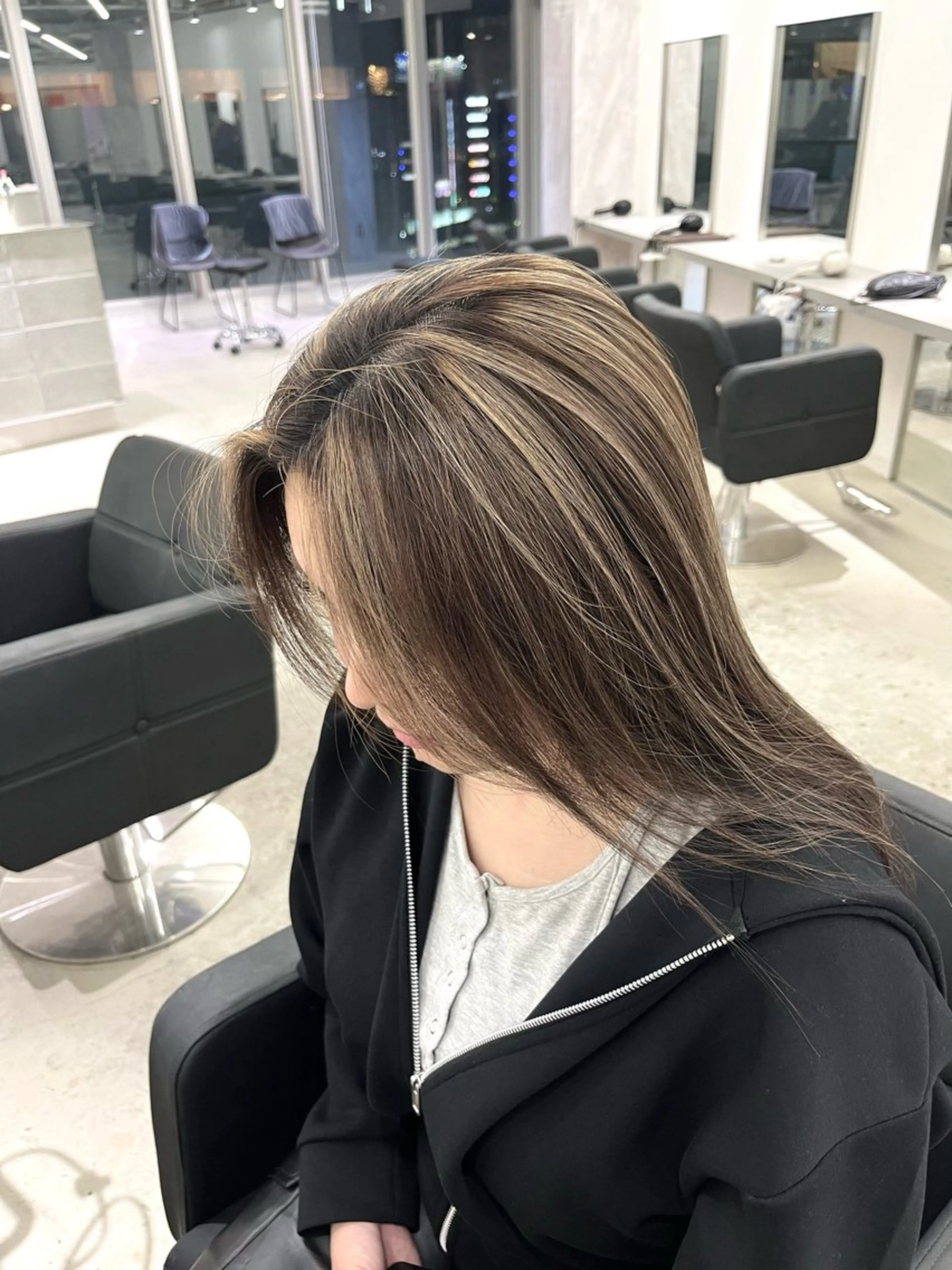 ロング カラー ハイライトカラー ハイライト カット ヘアカラー トリートメント 💎夏葵 ハイライト /デザイン指名No1のヘアスタイル